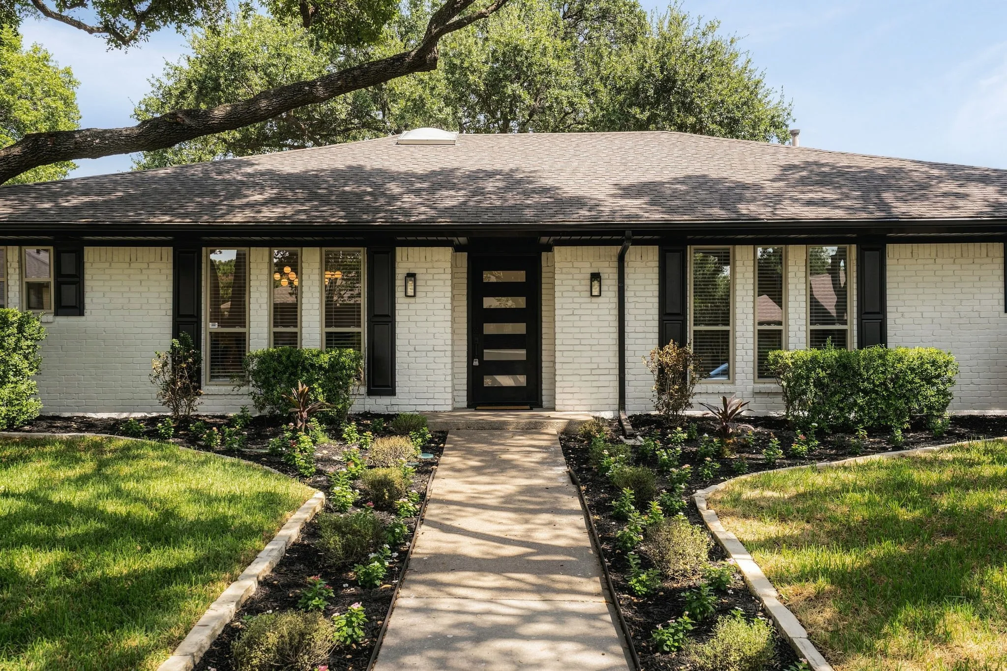 Single Family Residence For Sale in Collin County , 3209 Forester Way, Plano, Texas 75075, 3 Bedroom, 2 Bathroom, 2 Garage spaces, 2,028 Sqft, built in 1974, mls#21370627, Real Estate Agent in Plano, Homes For Sale in Collin county, Homes For Sale in Plano, Realtor in Plano Texas, Real Estate Brokerage Independent Realty Texas, Luminita Cordes Realtor