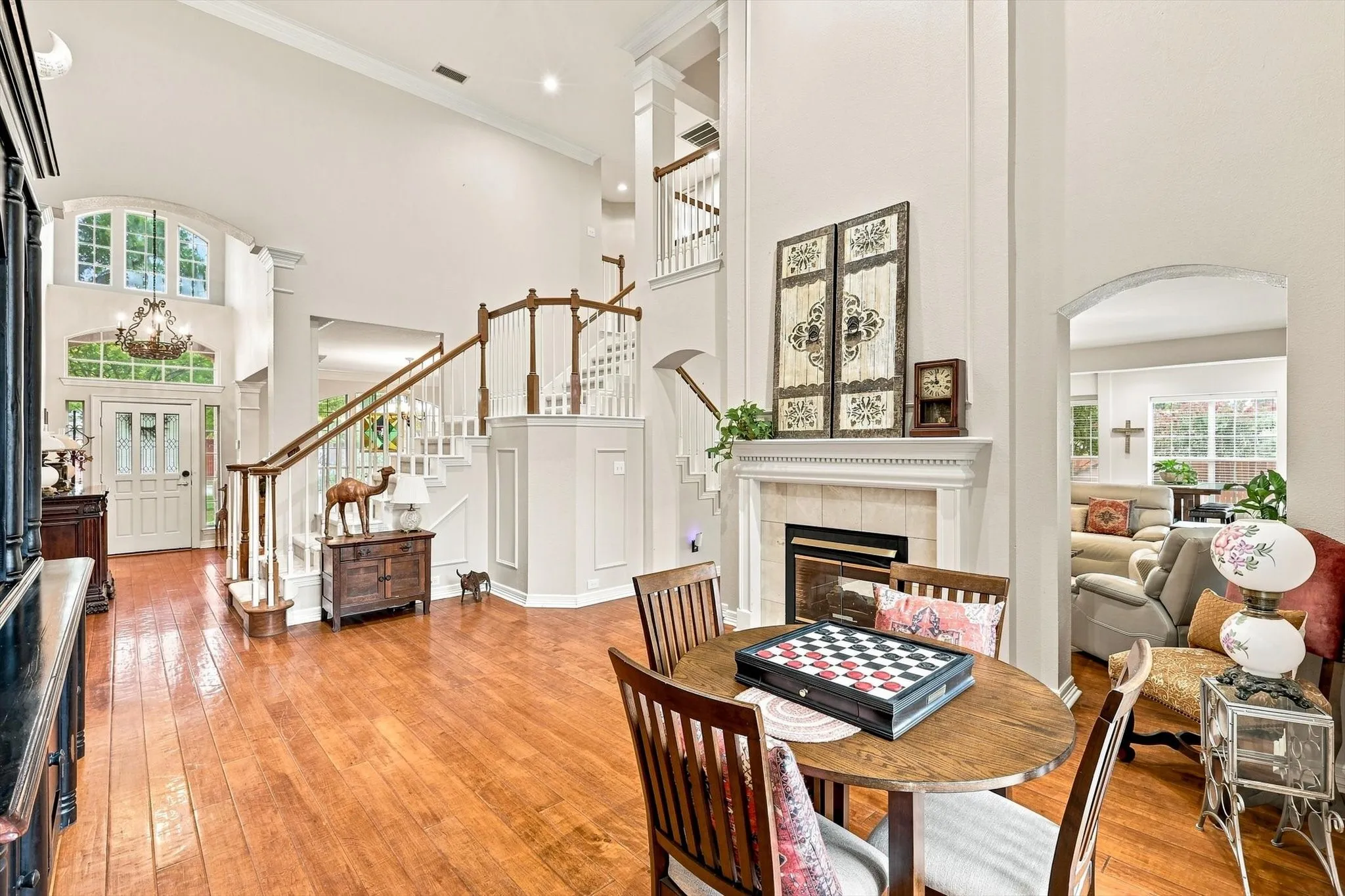Single Family Residence For Sale in Tarrant County , 1303 Stone Lakes Drive, Southlake, Texas 76092, 6 Bedroom, 5 Bathroom, 3 Garage spaces, 4,760 Sqft, built in 1993, mls#21367750, Real Estate Agent in Southlake, Homes For Sale in Tarrant county, Homes For Sale in Southlake, Realtor in Southlake Texas, Real Estate Brokerage Independent Realty Texas, Luminita Cordes Realtor