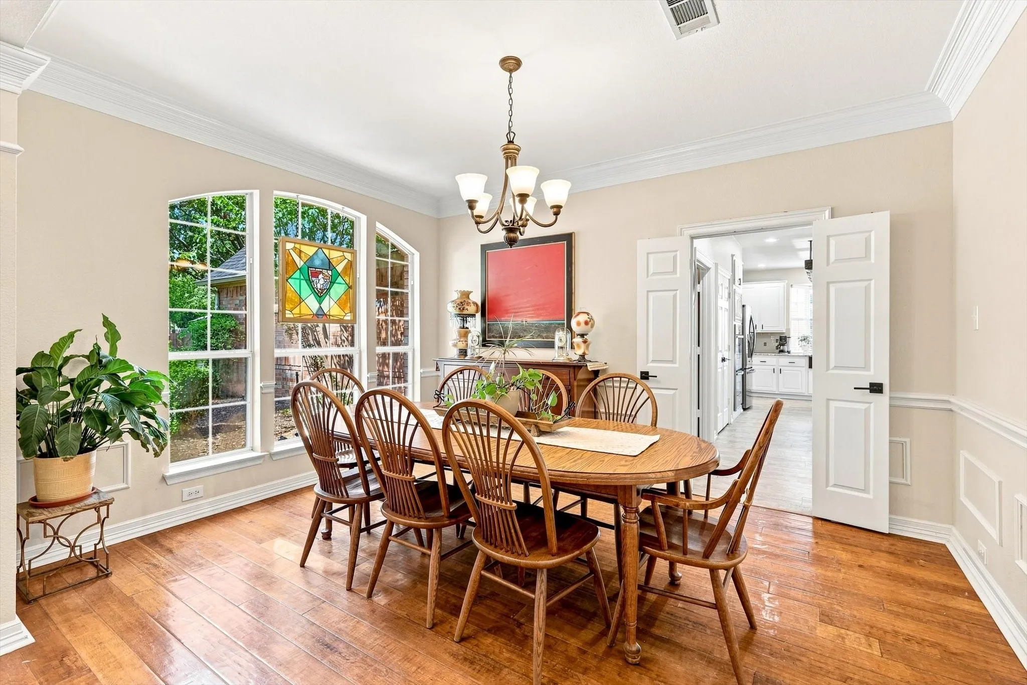 Single Family Residence For Sale in Tarrant County , 1303 Stone Lakes Drive, Southlake, Texas 76092, 6 Bedroom, 5 Bathroom, 3 Garage spaces, 4,760 Sqft, built in 1993, mls#21367750, Real Estate Agent in Southlake, Homes For Sale in Tarrant county, Homes For Sale in Southlake, Realtor in Southlake Texas, Real Estate Brokerage Independent Realty Texas, Luminita Cordes Realtor