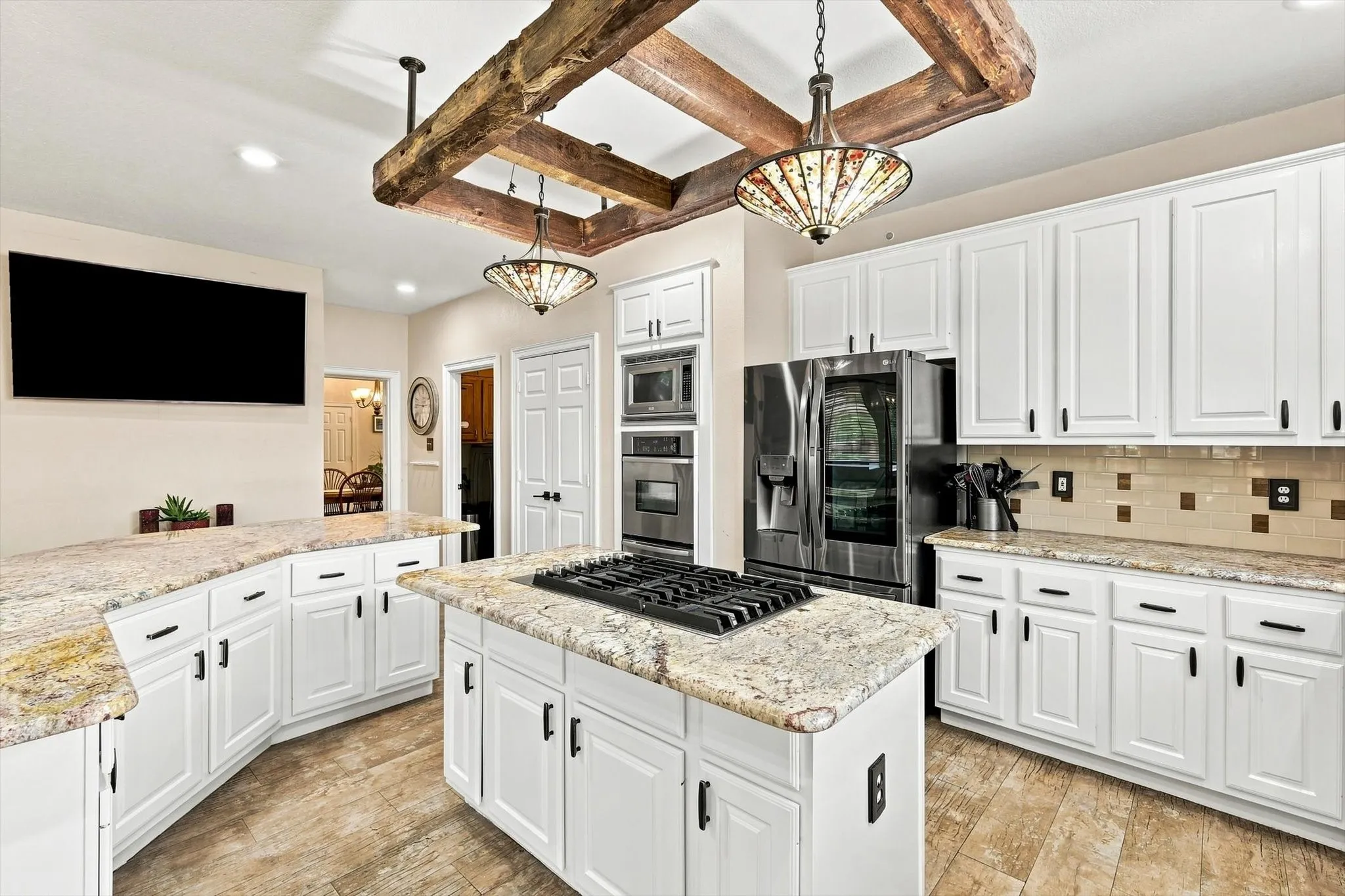 Single Family Residence For Sale in Tarrant County , 1303 Stone Lakes Drive, Southlake, Texas 76092, 6 Bedroom, 5 Bathroom, 3 Garage spaces, 4,760 Sqft, built in 1993, mls#21367750, Real Estate Agent in Southlake, Homes For Sale in Tarrant county, Homes For Sale in Southlake, Realtor in Southlake Texas, Real Estate Brokerage Independent Realty Texas, Luminita Cordes Realtor