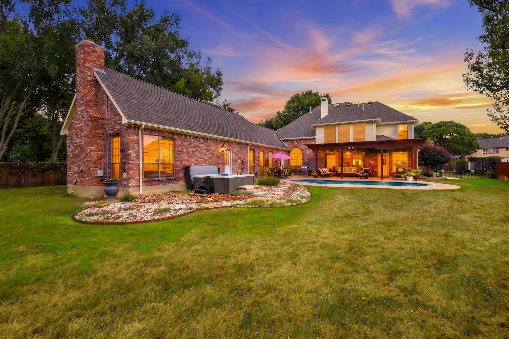 Huge back yard- endless possibilities