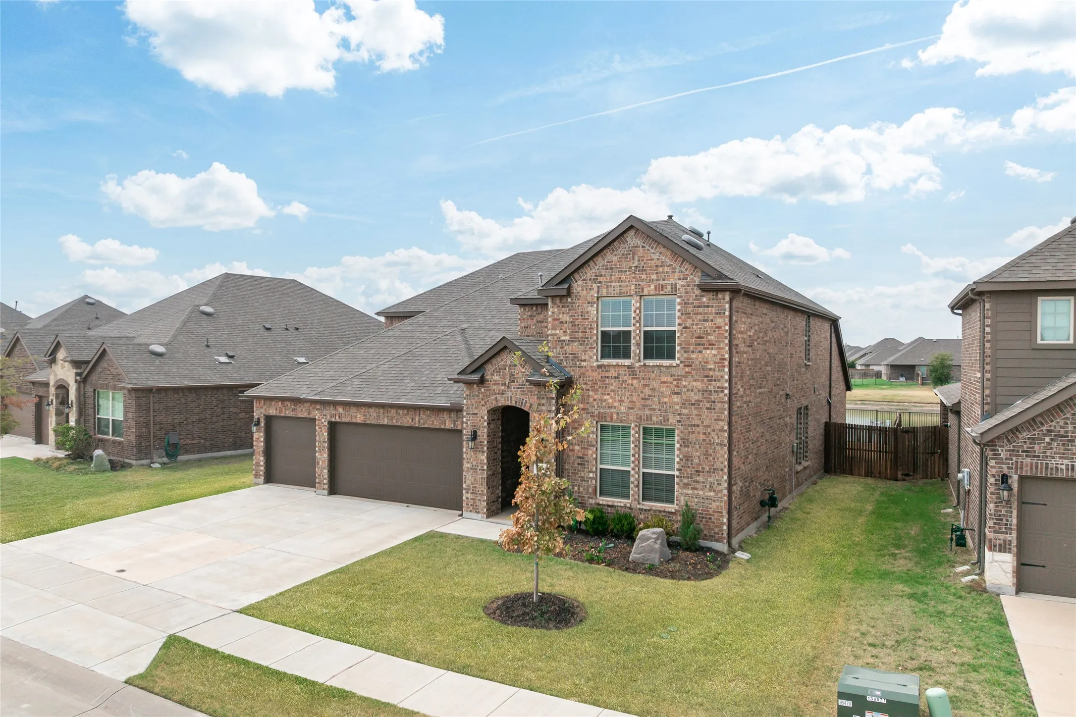 Single Family Residence For Rent in Denton County , 2721 Madera Canyon Road, Aubrey, Texas 76227, 4 Bedroom, 3 Bathroom, 3 Garage spaces, 3,413 Sqft, built in 2021, mls#21369116, Real Estate Agent in Aubrey, Homes For Rent in Denton county, Homes For Rent in Aubrey, Realtor in Aubrey Texas, Real Estate Brokerage Independent Realty Texas, Luminita Cordes Realtor
