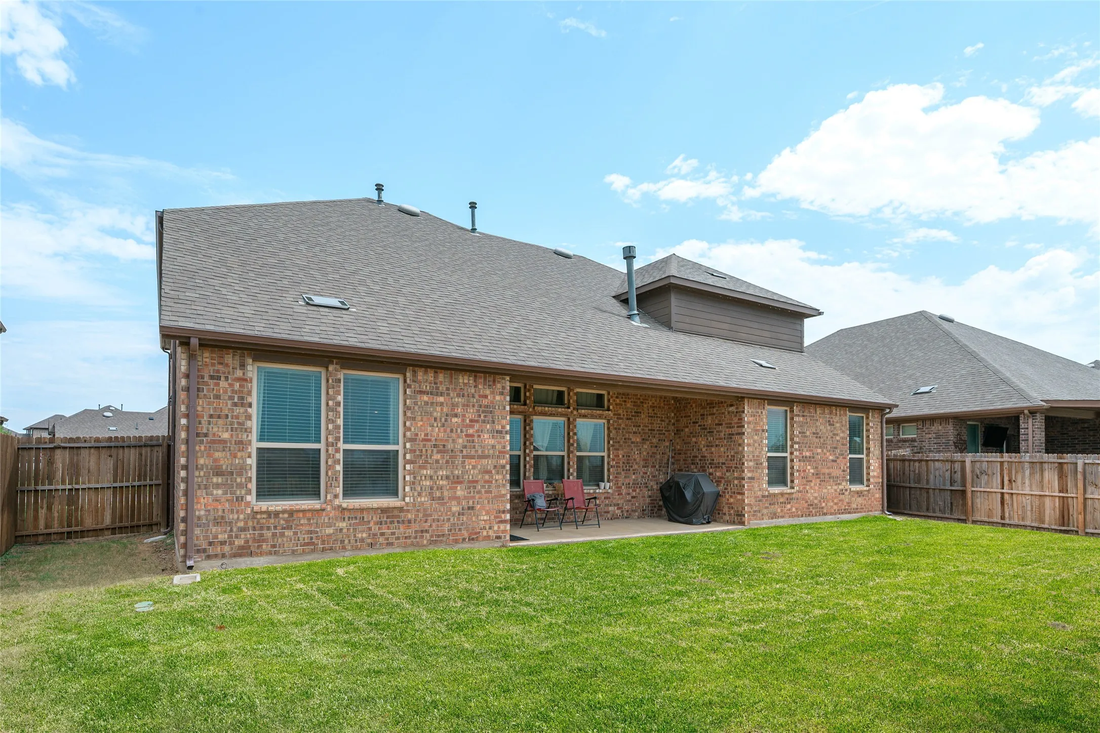 Single Family Residence For Rent in Denton County , 2721 Madera Canyon Road, Aubrey, Texas 76227, 4 Bedroom, 3 Bathroom, 3 Garage spaces, 3,413 Sqft, built in 2021, mls#21369116, Real Estate Agent in Aubrey, Homes For Rent in Denton county, Homes For Rent in Aubrey, Realtor in Aubrey Texas, Real Estate Brokerage Independent Realty Texas, Luminita Cordes Realtor