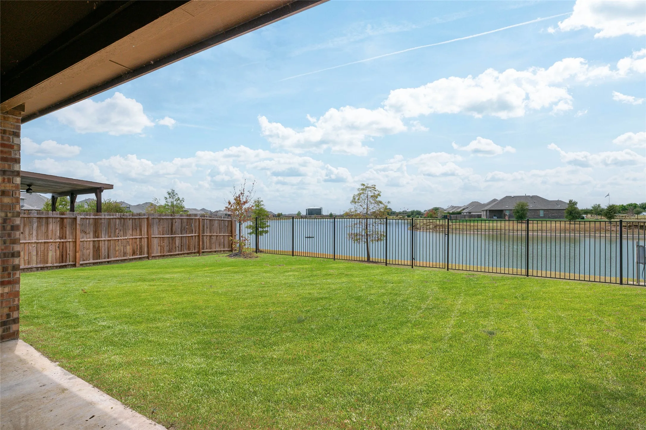 Single Family Residence For Rent in Denton County , 2721 Madera Canyon Road, Aubrey, Texas 76227, 4 Bedroom, 3 Bathroom, 3 Garage spaces, 3,413 Sqft, built in 2021, mls#21369116, Real Estate Agent in Aubrey, Homes For Rent in Denton county, Homes For Rent in Aubrey, Realtor in Aubrey Texas, Real Estate Brokerage Independent Realty Texas, Luminita Cordes Realtor
