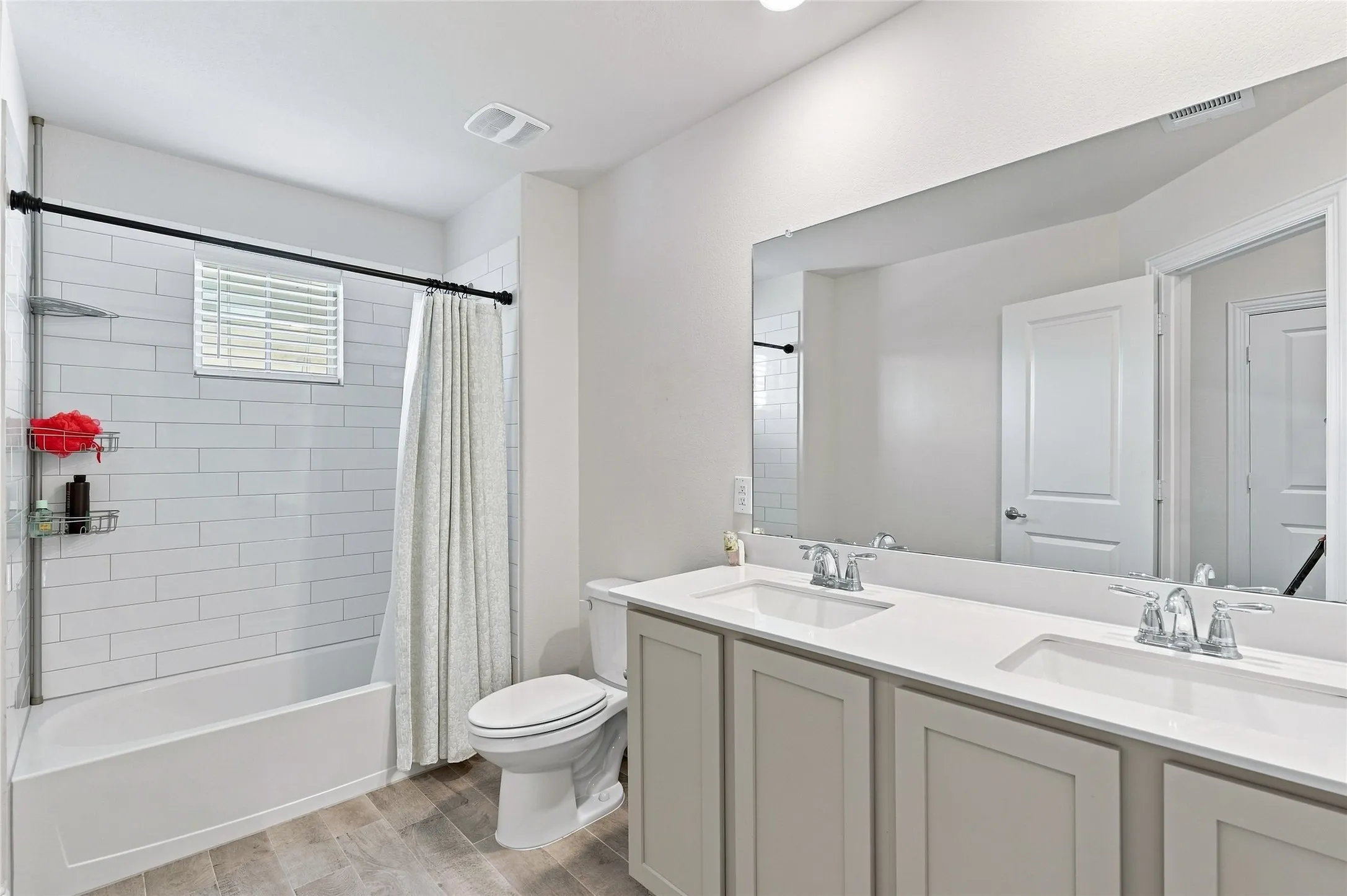 Single Family Residence For Rent in Denton County , 2721 Madera Canyon Road, Aubrey, Texas 76227, 4 Bedroom, 3 Bathroom, 3 Garage spaces, 3,413 Sqft, built in 2021, mls#21369116, Real Estate Agent in Aubrey, Homes For Rent in Denton county, Homes For Rent in Aubrey, Realtor in Aubrey Texas, Real Estate Brokerage Independent Realty Texas, Luminita Cordes Realtor