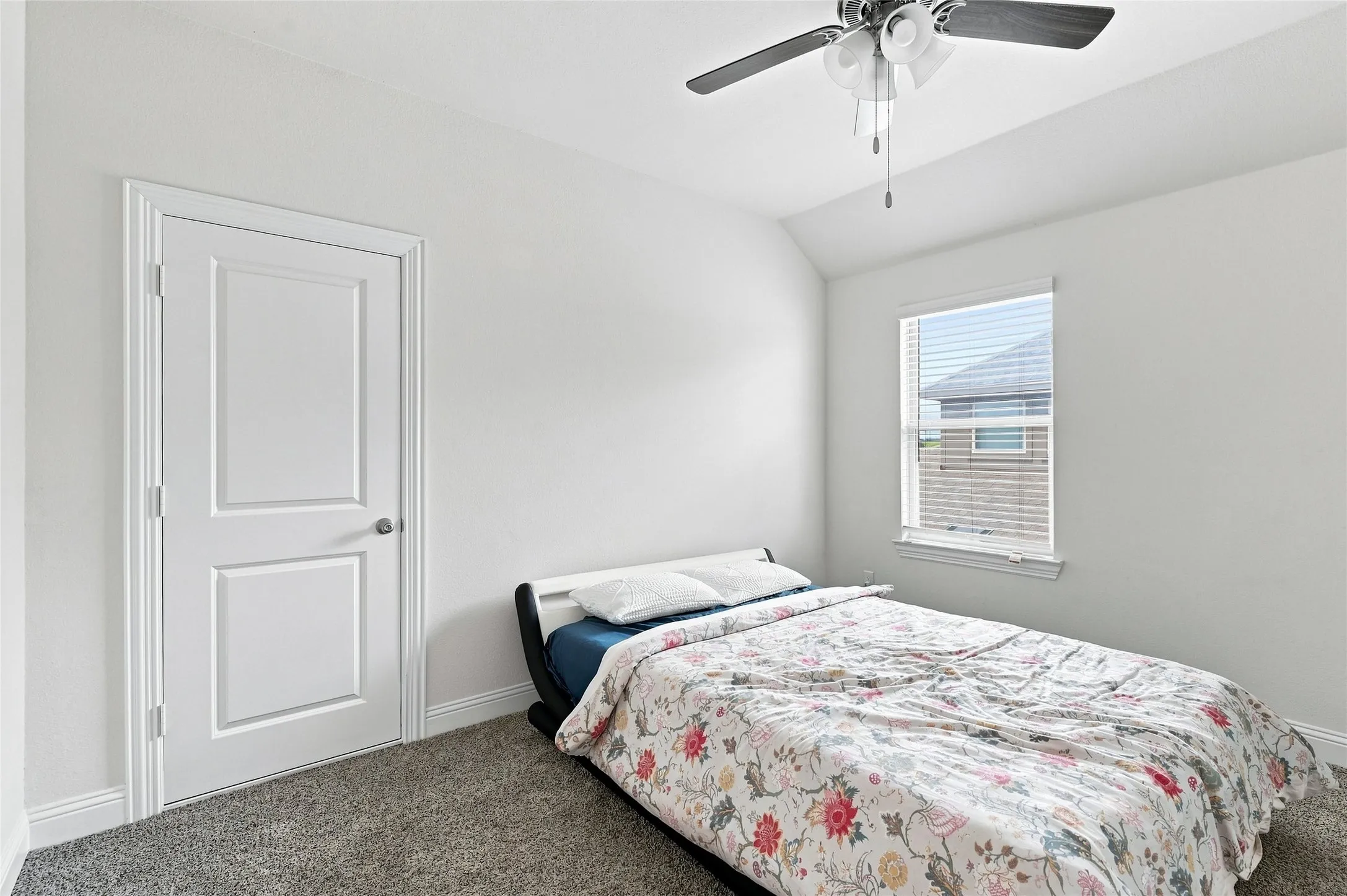 Single Family Residence For Rent in Denton County , 2721 Madera Canyon Road, Aubrey, Texas 76227, 4 Bedroom, 3 Bathroom, 3 Garage spaces, 3,413 Sqft, built in 2021, mls#21369116, Real Estate Agent in Aubrey, Homes For Rent in Denton county, Homes For Rent in Aubrey, Realtor in Aubrey Texas, Real Estate Brokerage Independent Realty Texas, Luminita Cordes Realtor