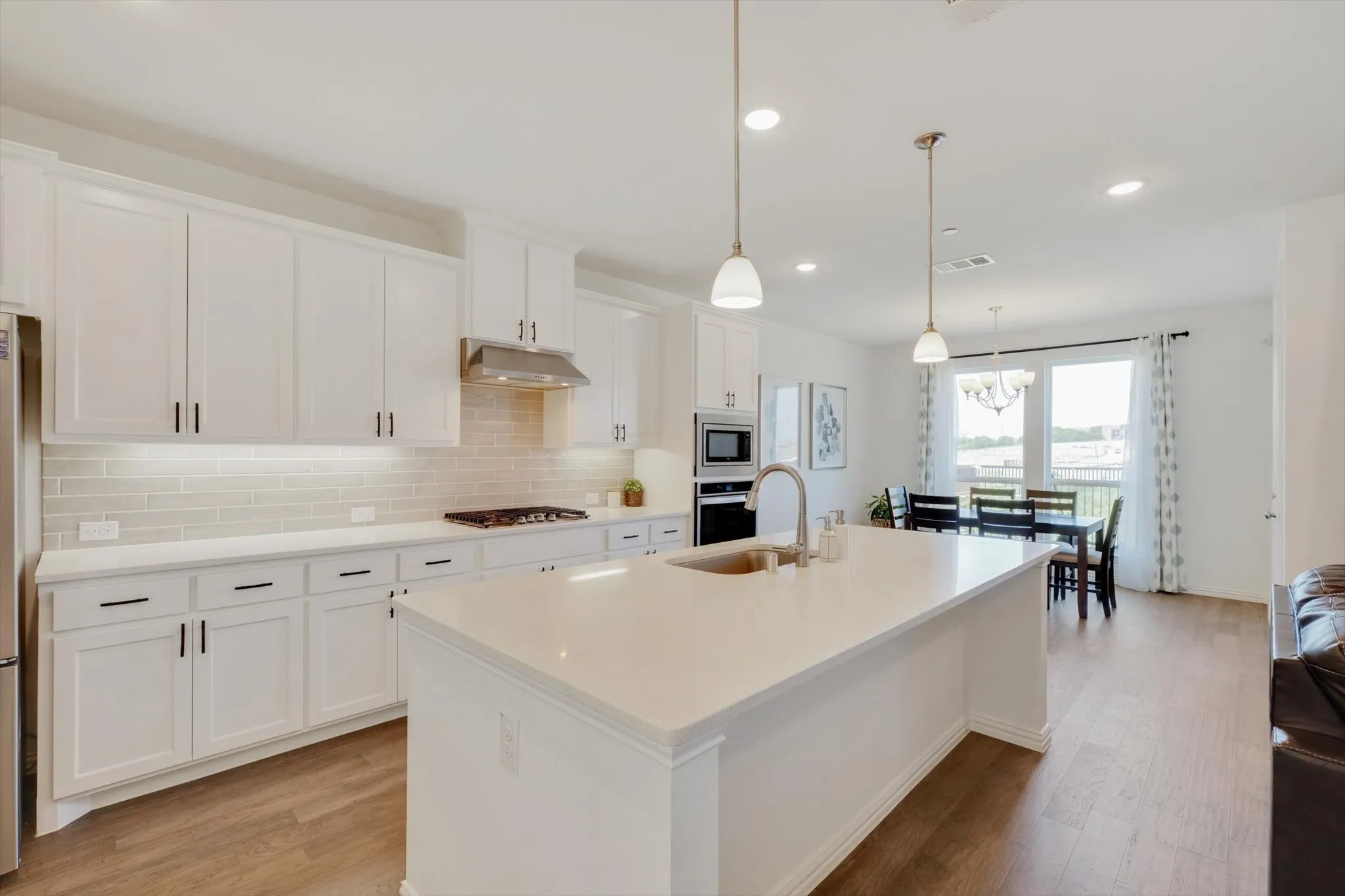 Townhouse For Rent in Denton County , 205 Somerset Drive, Lewisville, Texas 75056, 3 Bedroom, 3 Bathroom, 2 Garage spaces, 2,544 Sqft, built in 2020, mls#21370638, Real Estate Agent in Lewisville, Homes For Rent in Denton county, Homes For Rent in Lewisville, Realtor in Lewisville Texas, Real Estate Brokerage Independent Realty Texas, Luminita Cordes Realtor