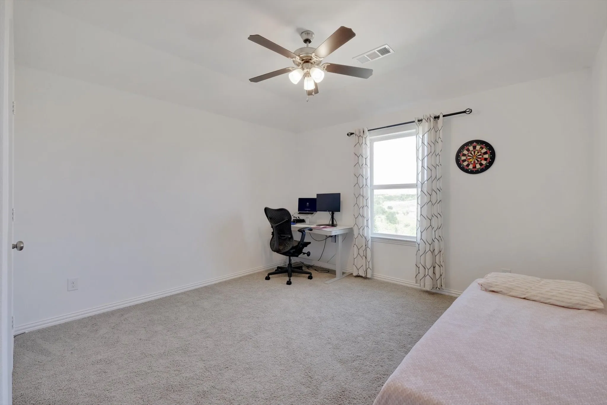 Townhouse For Rent in Denton County , 205 Somerset Drive, Lewisville, Texas 75056, 3 Bedroom, 3 Bathroom, 2 Garage spaces, 2,544 Sqft, built in 2020, mls#21370638, Real Estate Agent in Lewisville, Homes For Rent in Denton county, Homes For Rent in Lewisville, Realtor in Lewisville Texas, Real Estate Brokerage Independent Realty Texas, Luminita Cordes Realtor