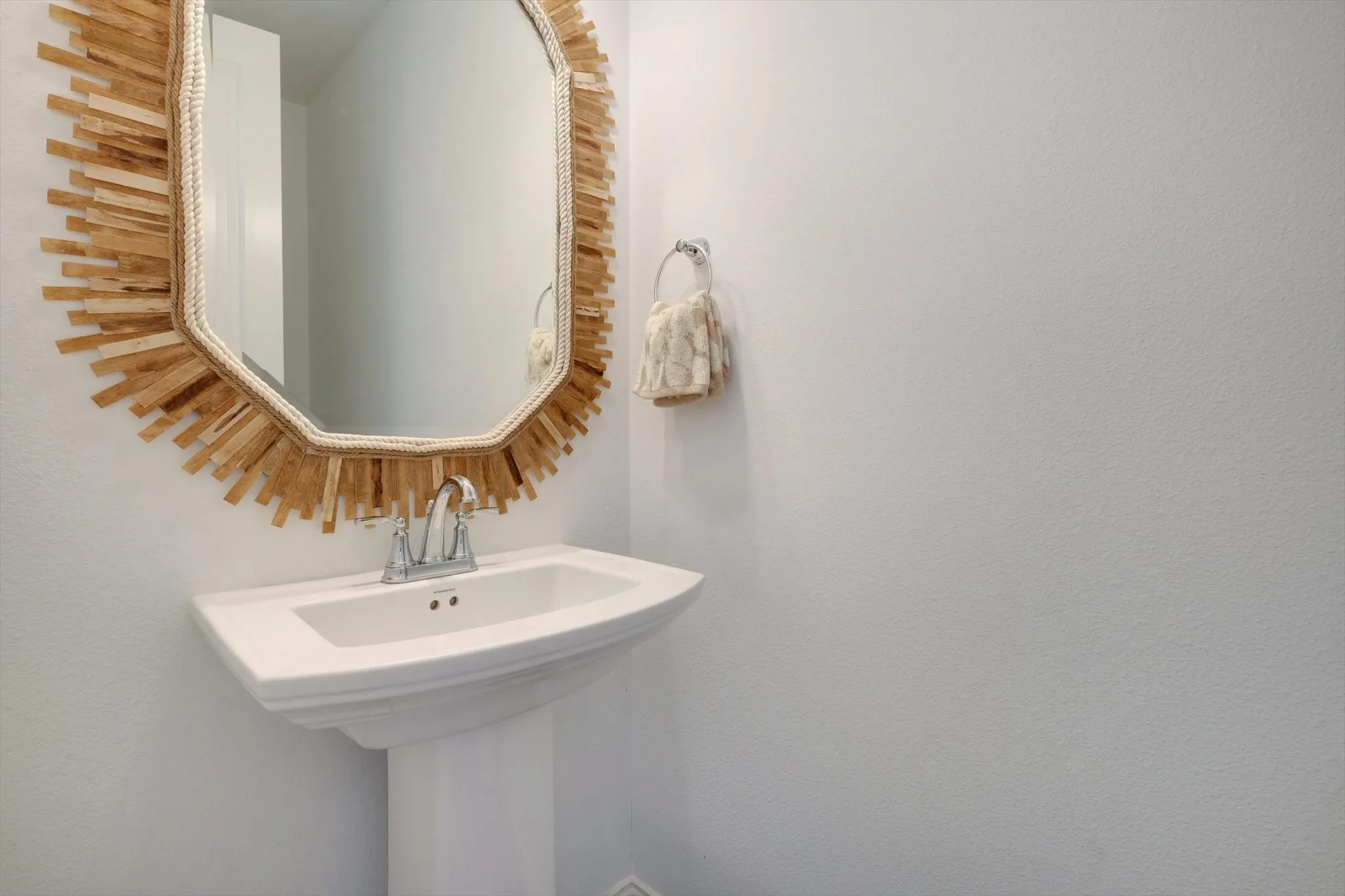 Townhouse For Rent in Denton County , 205 Somerset Drive, Lewisville, Texas 75056, 3 Bedroom, 3 Bathroom, 2 Garage spaces, 2,544 Sqft, built in 2020, mls#21370638, Real Estate Agent in Lewisville, Homes For Rent in Denton county, Homes For Rent in Lewisville, Realtor in Lewisville Texas, Real Estate Brokerage Independent Realty Texas, Luminita Cordes Realtor