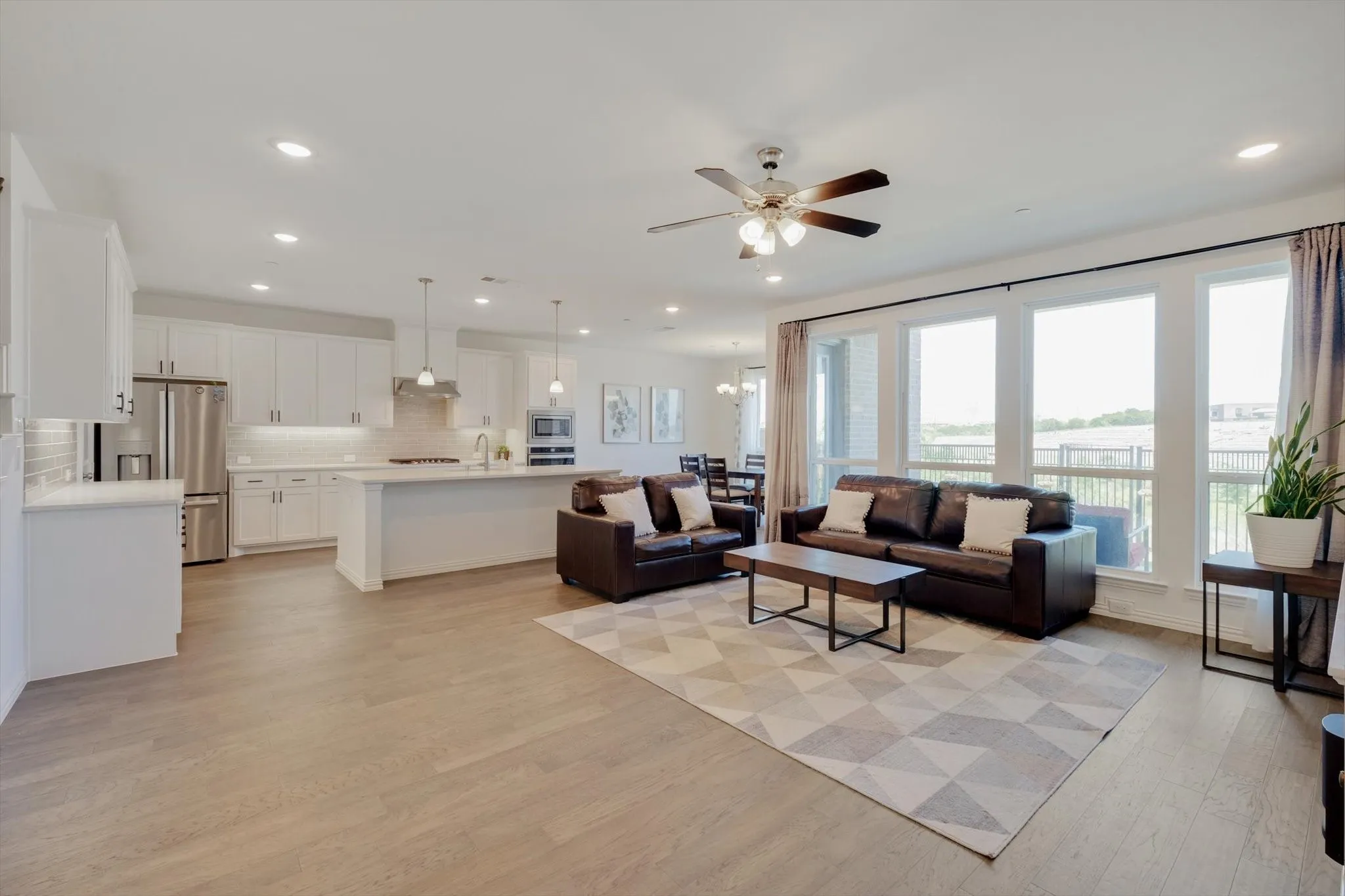 Townhouse For Rent in Denton County , 205 Somerset Drive, Lewisville, Texas 75056, 3 Bedroom, 3 Bathroom, 2 Garage spaces, 2,544 Sqft, built in 2020, mls#21370638, Real Estate Agent in Lewisville, Homes For Rent in Denton county, Homes For Rent in Lewisville, Realtor in Lewisville Texas, Real Estate Brokerage Independent Realty Texas, Luminita Cordes Realtor