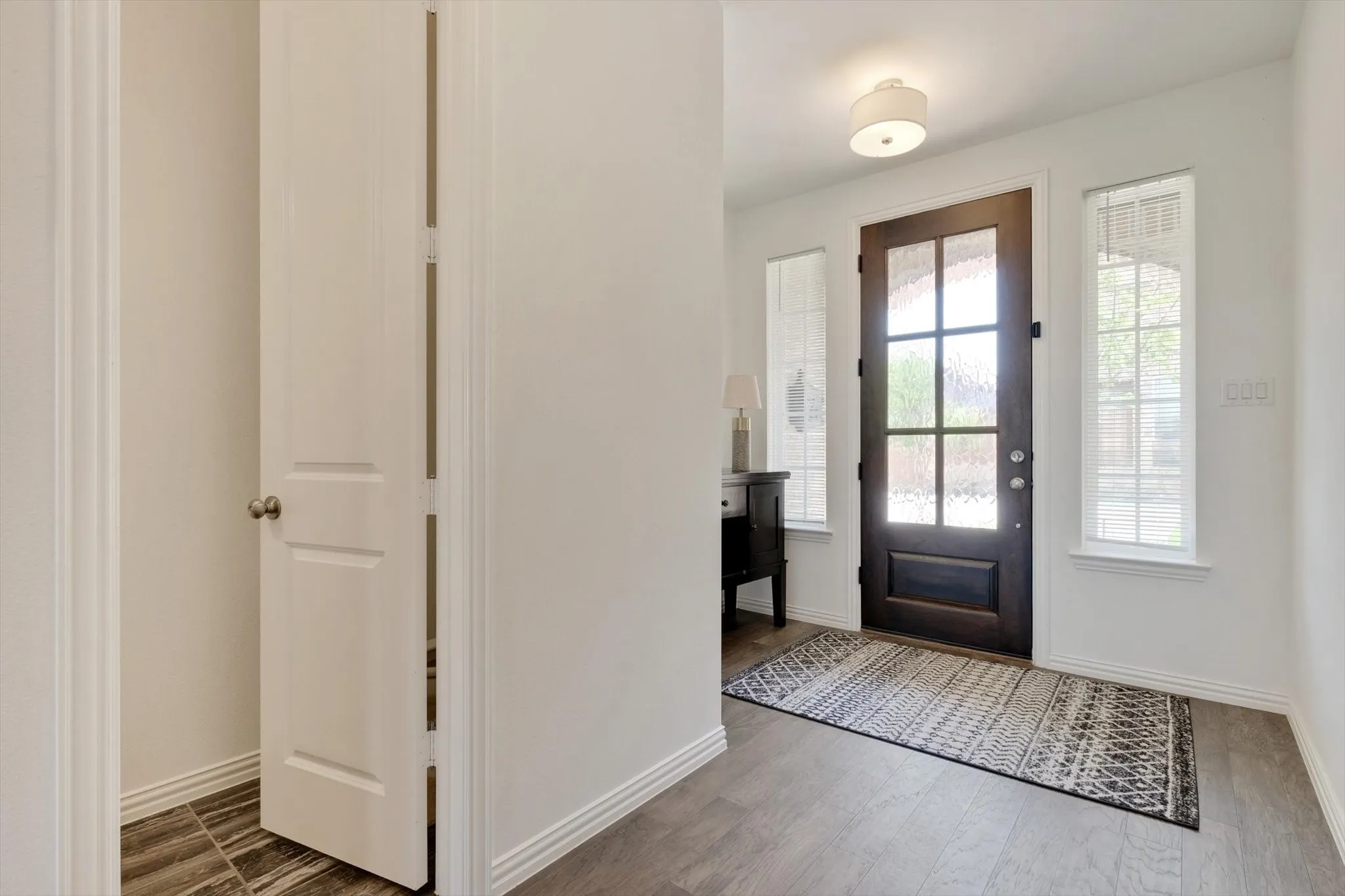 Townhouse For Rent in Denton County , 205 Somerset Drive, Lewisville, Texas 75056, 3 Bedroom, 3 Bathroom, 2 Garage spaces, 2,544 Sqft, built in 2020, mls#21370638, Real Estate Agent in Lewisville, Homes For Rent in Denton county, Homes For Rent in Lewisville, Realtor in Lewisville Texas, Real Estate Brokerage Independent Realty Texas, Luminita Cordes Realtor