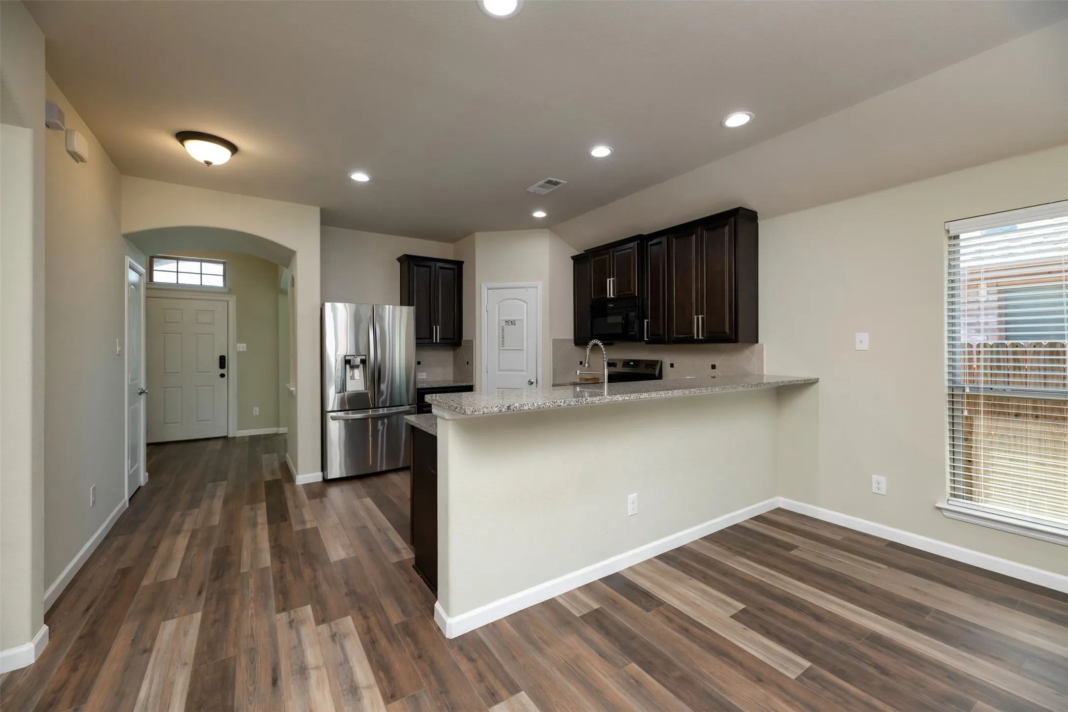 Single Family Residence For Rent in Tarrant County , 10525 Turning Leaf Trail, Fort Worth, Texas 76131, 4 Bedroom, 2 Bathroom, 2 Garage spaces, 1,994 Sqft, built in 2014, mls#21370645, Real Estate Agent in Fort Worth, Homes For Rent in Tarrant county, Homes For Rent in Fort Worth, Realtor in Fort Worth Texas, Real Estate Brokerage Independent Realty Texas, Luminita Cordes Realtor
