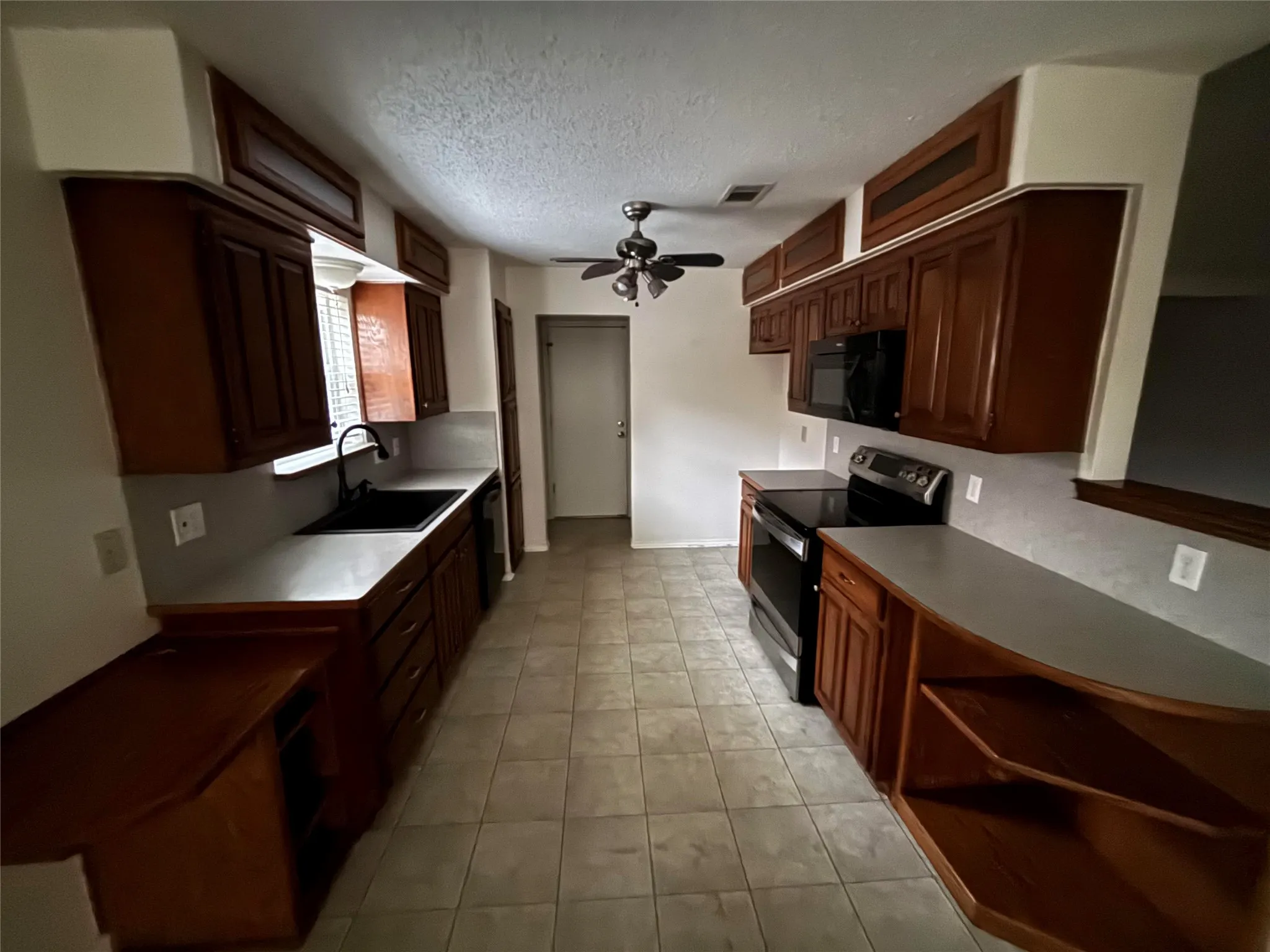 Single Family Residence For Rent in Tarrant County , 5916 Birchill Road, Watauga, Texas 76148, 3 Bedroom, 2 Bathroom, 2 Garage spaces, 1,426 Sqft, built in 1985, mls#21370650, Real Estate Agent in Watauga, Homes For Rent in Tarrant county, Homes For Rent in Watauga, Realtor in Watauga Texas, Real Estate Brokerage Independent Realty Texas, Luminita Cordes Realtor