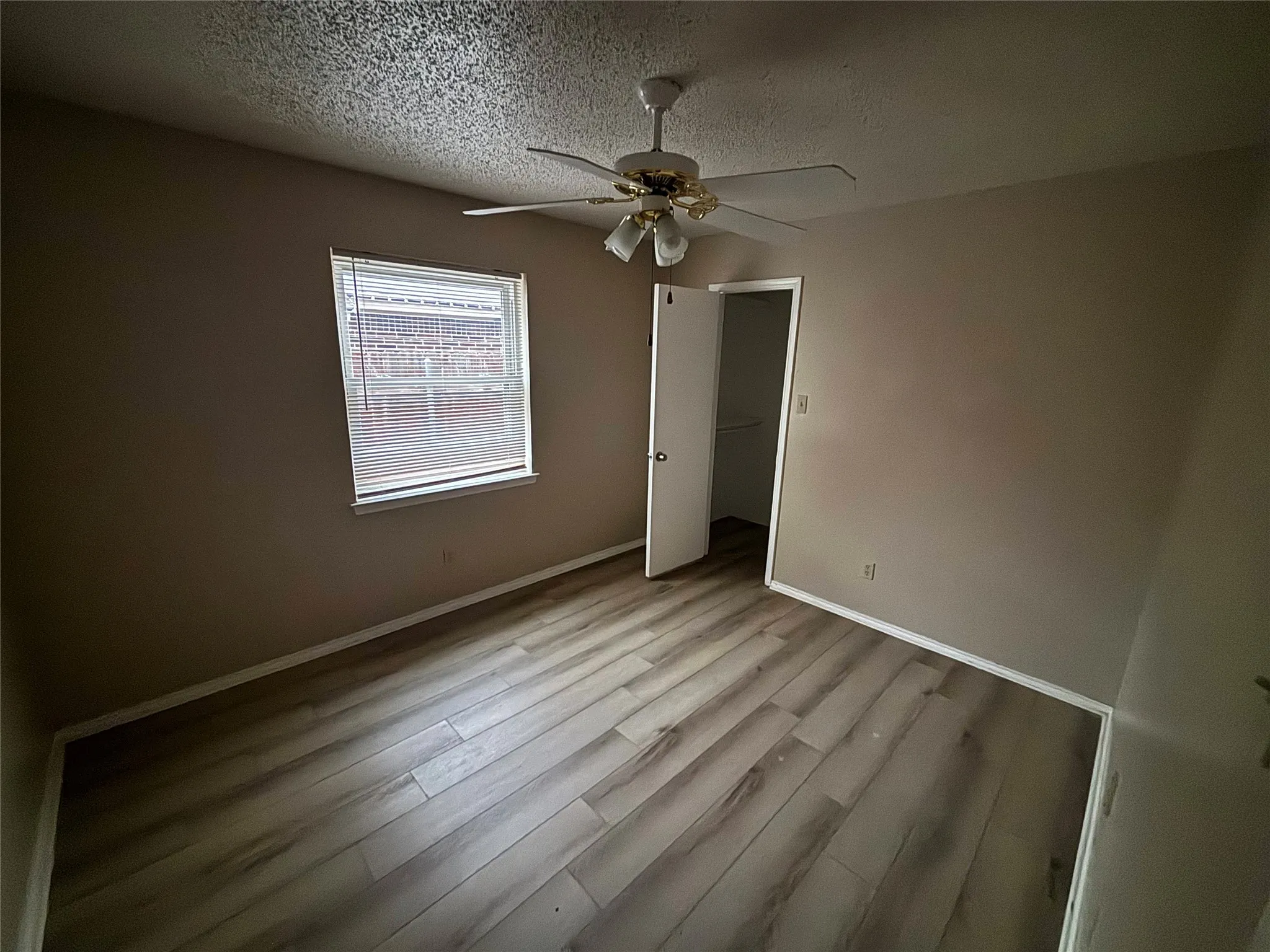 Single Family Residence For Rent in Tarrant County , 5916 Birchill Road, Watauga, Texas 76148, 3 Bedroom, 2 Bathroom, 2 Garage spaces, 1,426 Sqft, built in 1985, mls#21370650, Real Estate Agent in Watauga, Homes For Rent in Tarrant county, Homes For Rent in Watauga, Realtor in Watauga Texas, Real Estate Brokerage Independent Realty Texas, Luminita Cordes Realtor