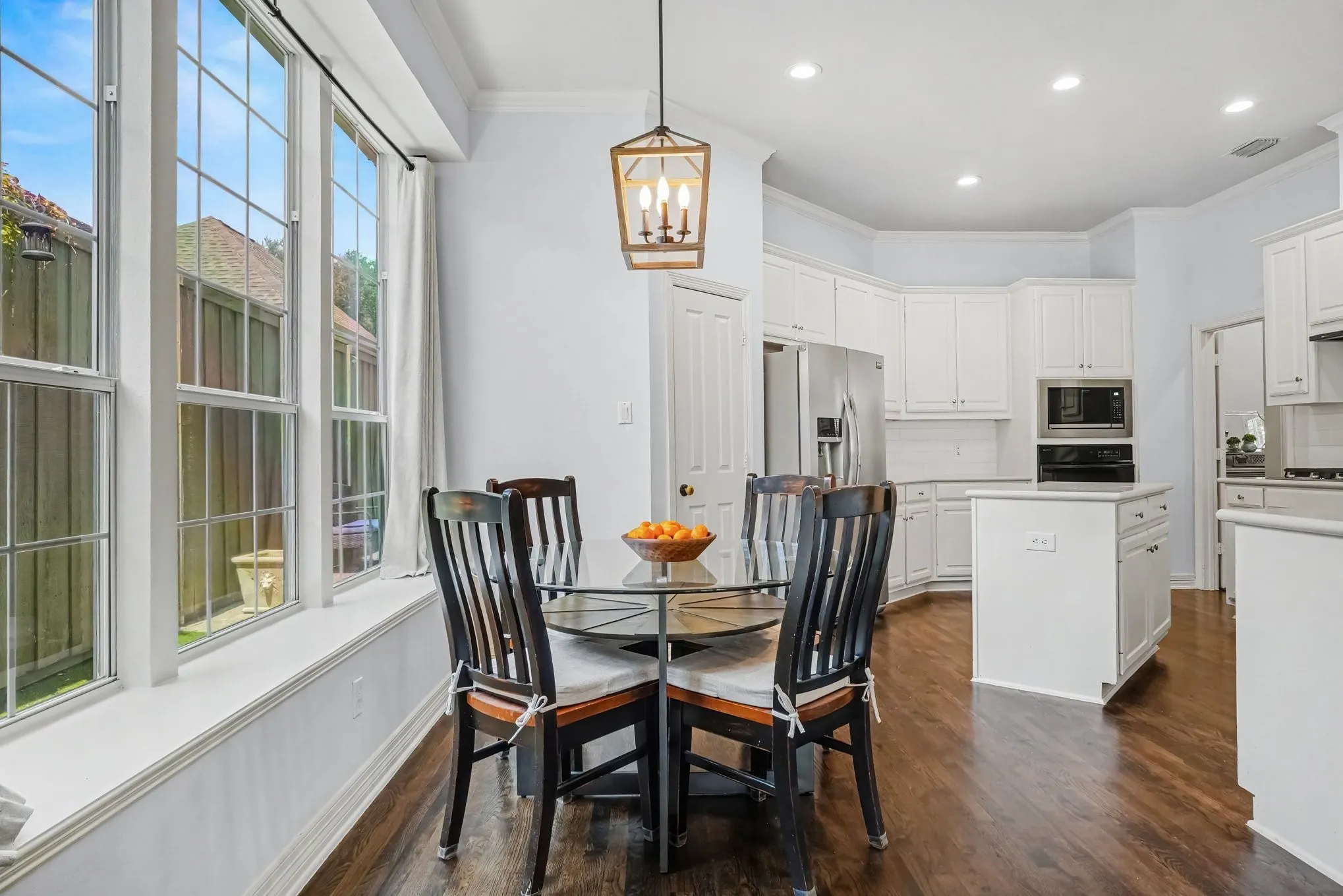 Single Family Residence For Sale in Collin County , 5360 Gatesworth Lane, Dallas, Texas 75287, 3 Bedroom, 3 Bathroom, 2 Garage spaces, 2,897 Sqft, built in 1997, mls#21367506, Real Estate Agent in Dallas, Homes For Sale in Collin county, Homes For Sale in Dallas, Realtor in Dallas Texas, Real Estate Brokerage Independent Realty Texas, Luminita Cordes Realtor