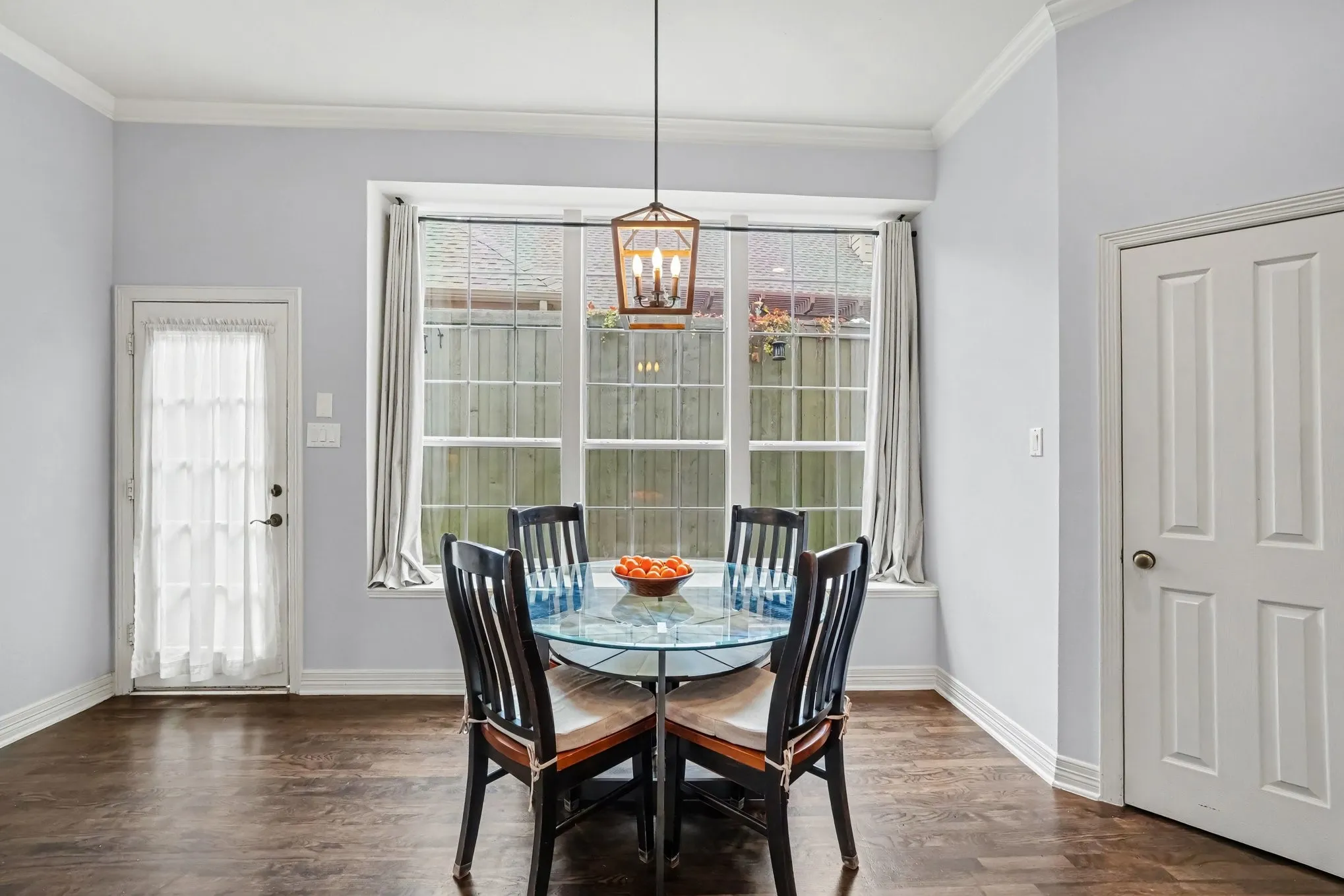 Single Family Residence For Sale in Collin County , 5360 Gatesworth Lane, Dallas, Texas 75287, 3 Bedroom, 3 Bathroom, 2 Garage spaces, 2,897 Sqft, built in 1997, mls#21367506, Real Estate Agent in Dallas, Homes For Sale in Collin county, Homes For Sale in Dallas, Realtor in Dallas Texas, Real Estate Brokerage Independent Realty Texas, Luminita Cordes Realtor