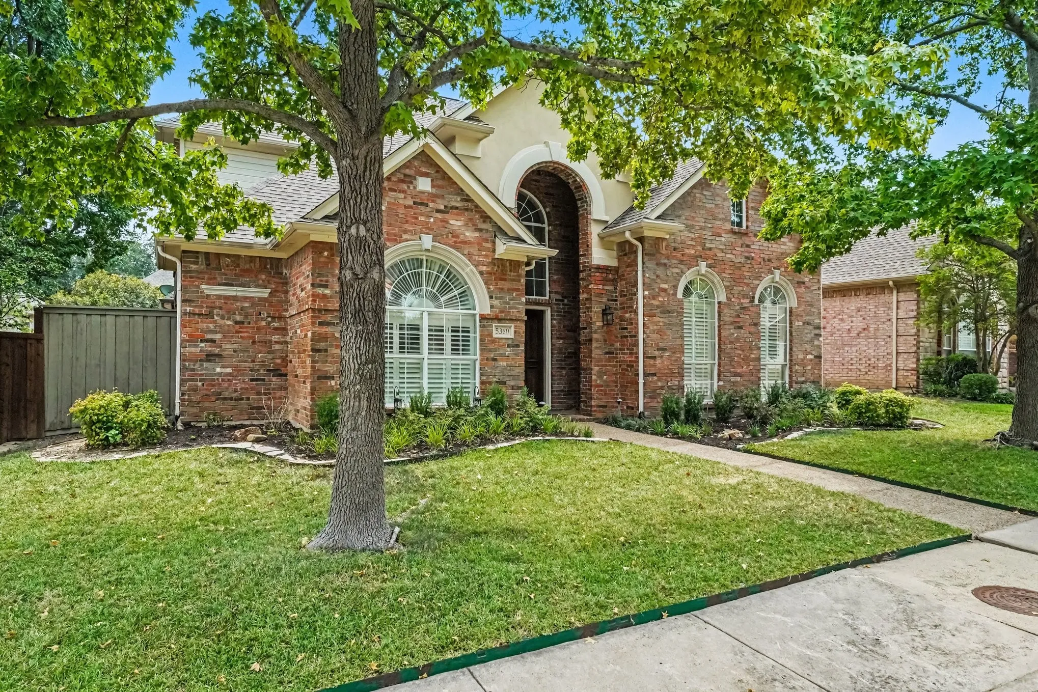 Single Family Residence For Sale in Collin County , 5360 Gatesworth Lane, Dallas, Texas 75287, 3 Bedroom, 3 Bathroom, 2 Garage spaces, 2,897 Sqft, built in 1997, mls#21367506, Real Estate Agent in Dallas, Homes For Sale in Collin county, Homes For Sale in Dallas, Realtor in Dallas Texas, Real Estate Brokerage Independent Realty Texas, Luminita Cordes Realtor