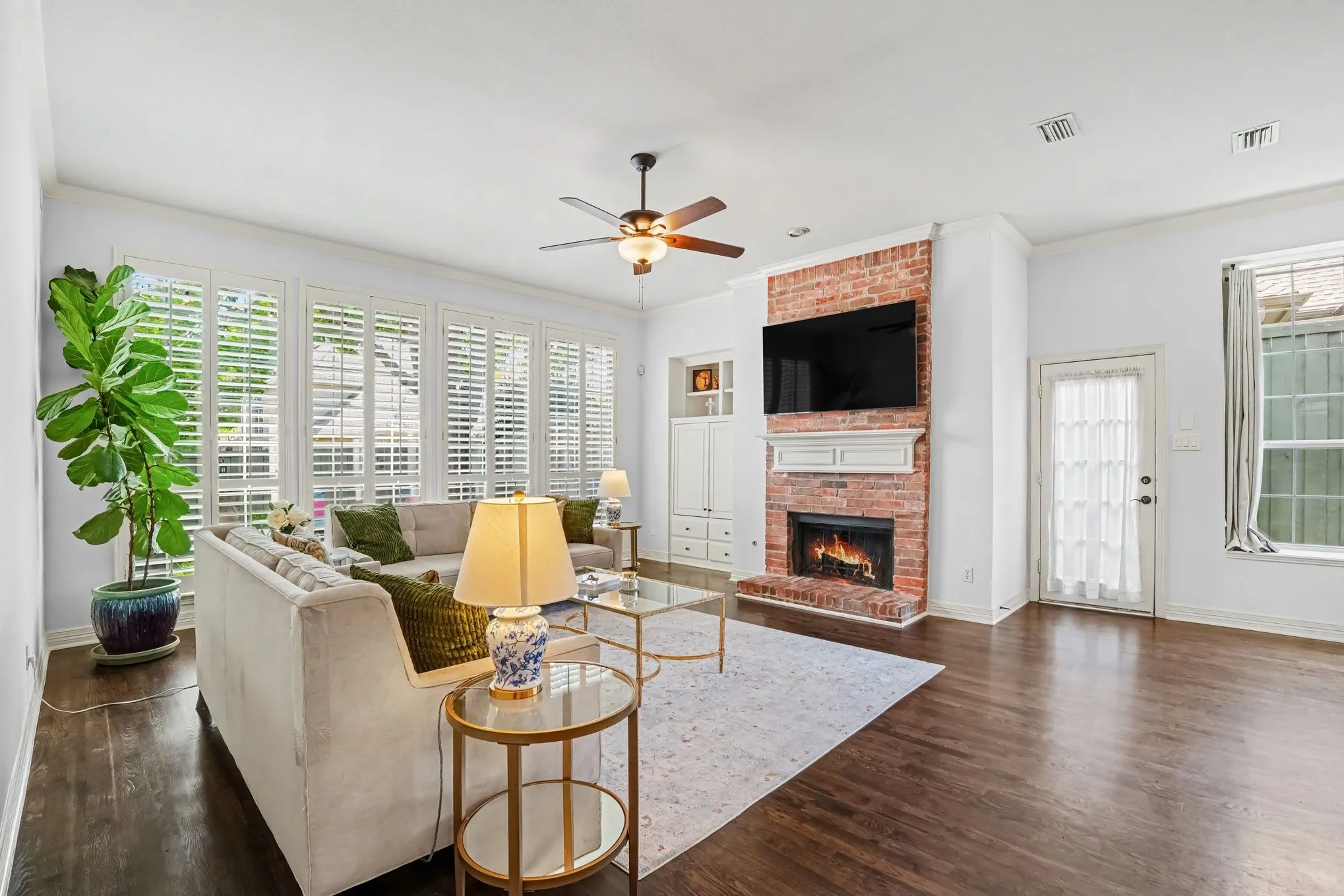 Single Family Residence For Sale in Collin County , 5360 Gatesworth Lane, Dallas, Texas 75287, 3 Bedroom, 3 Bathroom, 2 Garage spaces, 2,897 Sqft, built in 1997, mls#21367506, Real Estate Agent in Dallas, Homes For Sale in Collin county, Homes For Sale in Dallas, Realtor in Dallas Texas, Real Estate Brokerage Independent Realty Texas, Luminita Cordes Realtor