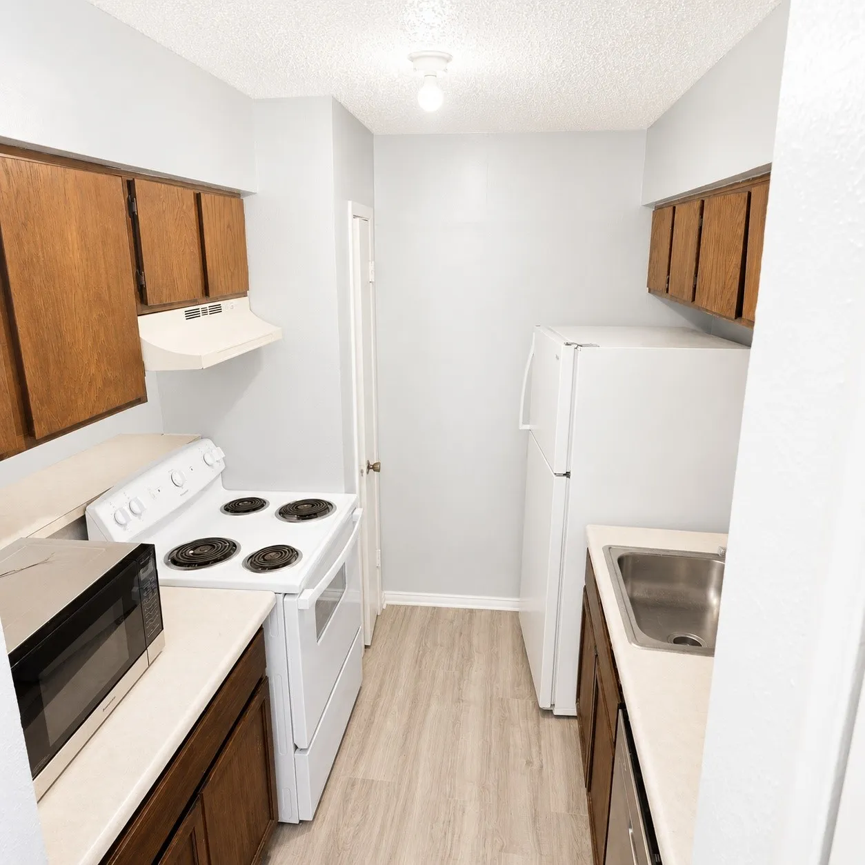 Condominium For Rent in Dallas County , 8110 Skillman Street 1002, Dallas, Texas 75231, 1 Bedroom, 1 Bathroom, Garage spaces, 569 Sqft, built in 1980, mls#21368712, Real Estate Agent in Dallas, Homes For Rent in Dallas county, Homes For Rent in Dallas, Realtor in Dallas Texas, Real Estate Brokerage Independent Realty Texas, Luminita Cordes Realtor
