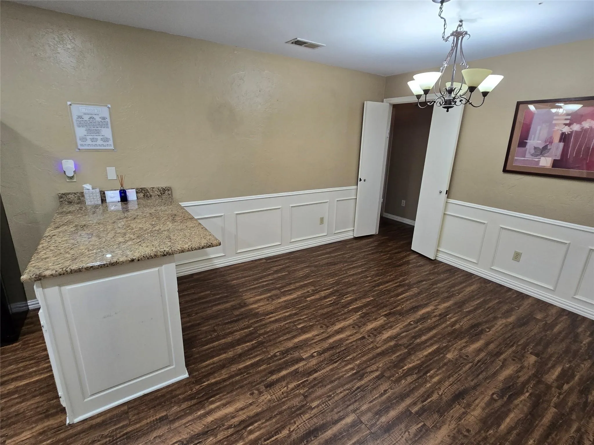 Single Family Residence For Rent in Collin County , 3216 Bandolino Lane, Plano, Texas 75075, 3 Bedroom, 2 Bathroom, 2 Garage spaces, 1,787 Sqft, built in 1983, mls#21370642, Real Estate Agent in Plano, Homes For Rent in Collin county, Homes For Rent in Plano, Realtor in Plano Texas, Real Estate Brokerage Independent Realty Texas, Luminita Cordes Realtor