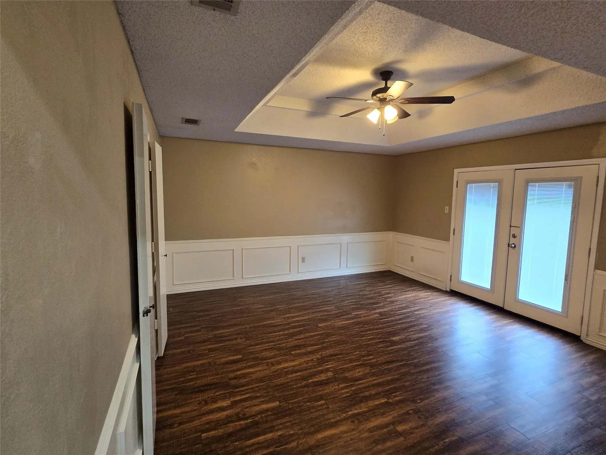 Single Family Residence For Rent in Collin County , 3216 Bandolino Lane, Plano, Texas 75075, 3 Bedroom, 2 Bathroom, 2 Garage spaces, 1,787 Sqft, built in 1983, mls#21370642, Real Estate Agent in Plano, Homes For Rent in Collin county, Homes For Rent in Plano, Realtor in Plano Texas, Real Estate Brokerage Independent Realty Texas, Luminita Cordes Realtor