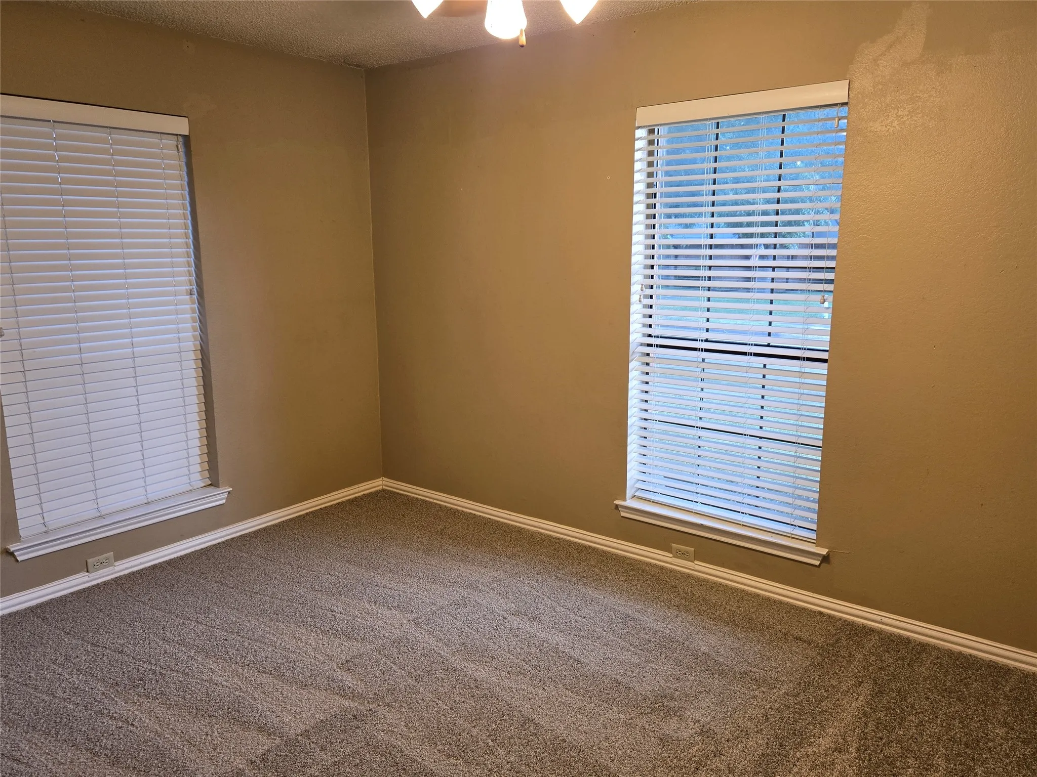 Single Family Residence For Rent in Collin County , 3216 Bandolino Lane, Plano, Texas 75075, 3 Bedroom, 2 Bathroom, 2 Garage spaces, 1,787 Sqft, built in 1983, mls#21370642, Real Estate Agent in Plano, Homes For Rent in Collin county, Homes For Rent in Plano, Realtor in Plano Texas, Real Estate Brokerage Independent Realty Texas, Luminita Cordes Realtor