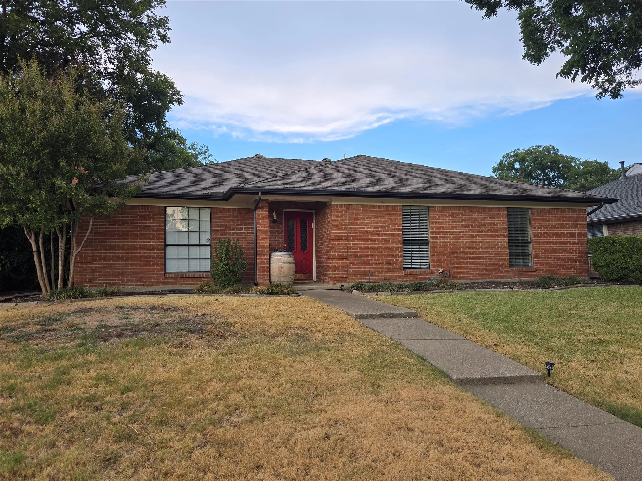 Single Family Residence For Rent in Collin County , 3216 Bandolino Lane, Plano, Texas 75075, 3 Bedroom, 2 Bathroom, 2 Garage spaces, 1,787 Sqft, built in 1983, mls#21370642, Real Estate Agent in Plano, Homes For Rent in Collin county, Homes For Rent in Plano, Realtor in Plano Texas, Real Estate Brokerage Independent Realty Texas, Luminita Cordes Realtor