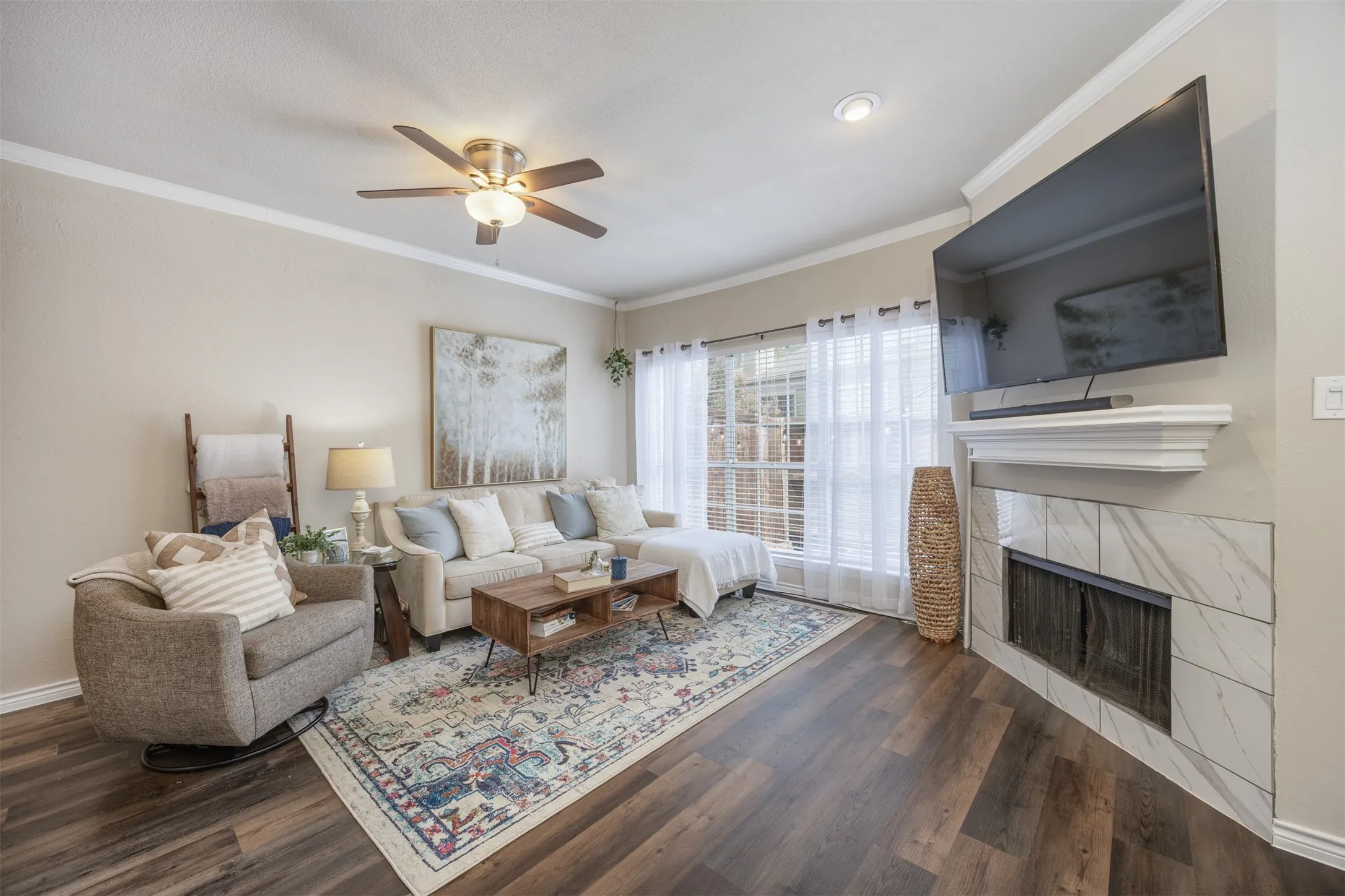 Condominium For Sale in Dallas County , 7151 Gaston Avenue 910, Dallas, Texas 75214, 2 Bedroom, 3 Bathroom, 1 Garage spaces, 1,087 Sqft, built in 1983, mls#21369646, Real Estate Agent in Dallas, Homes For Sale in Dallas county, Homes For Sale in Dallas, Realtor in Dallas Texas, Real Estate Brokerage Independent Realty Texas, Luminita Cordes Realtor