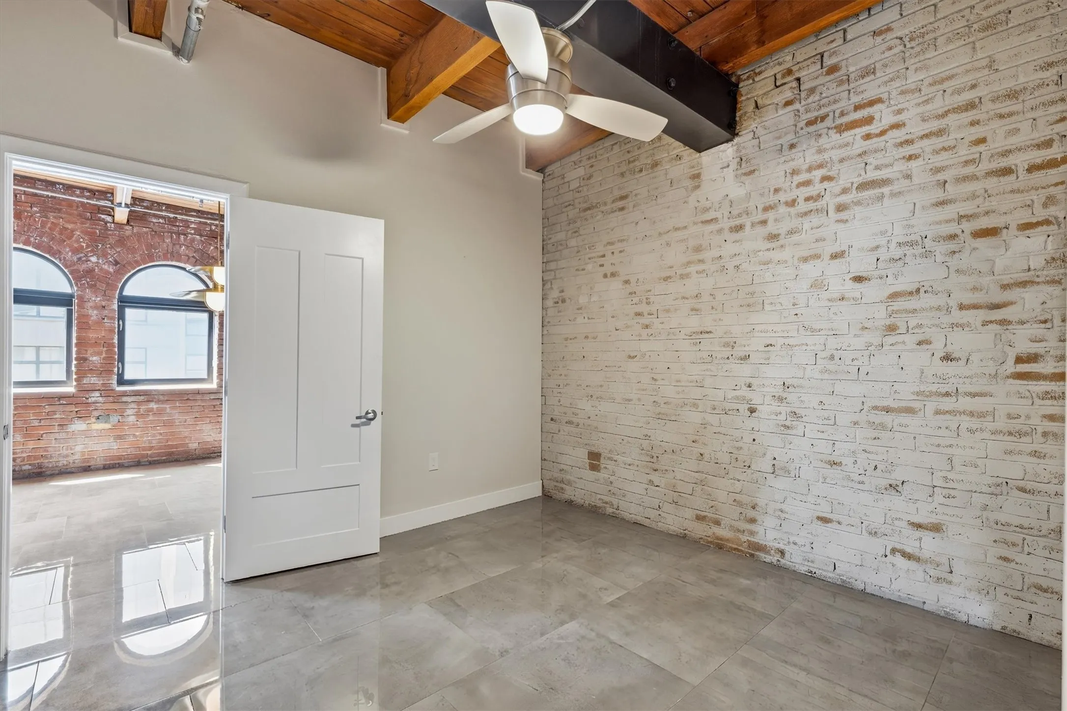 Condominium For Sale in Dallas County , 509 Elm Street 604, Dallas, Texas 75202, 4 Bedroom, 3 Bathroom, Garage spaces, 2,522 Sqft, built in 1930, mls#21368878, Real Estate Agent in Dallas, Homes For Sale in Dallas county, Homes For Sale in Dallas, Realtor in Dallas Texas, Real Estate Brokerage Independent Realty Texas, Luminita Cordes Realtor