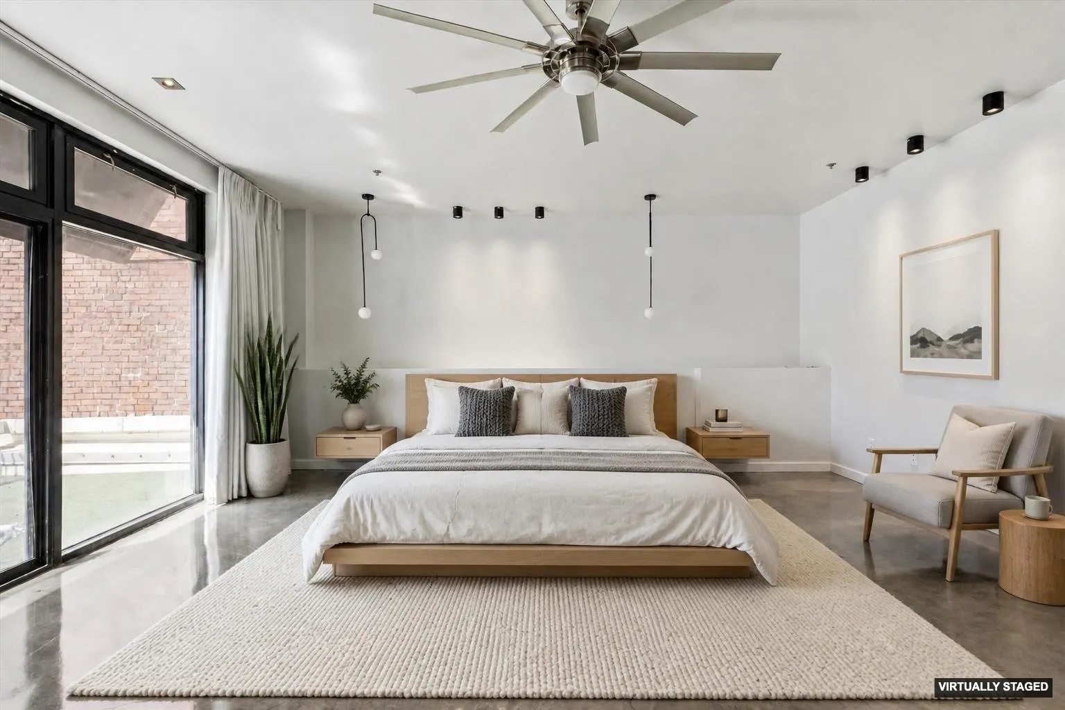 Condominium For Sale in Dallas County , 509 Elm Street 604, Dallas, Texas 75202, 4 Bedroom, 3 Bathroom, Garage spaces, 2,522 Sqft, built in 1930, mls#21368878, Real Estate Agent in Dallas, Homes For Sale in Dallas county, Homes For Sale in Dallas, Realtor in Dallas Texas, Real Estate Brokerage Independent Realty Texas, Luminita Cordes Realtor