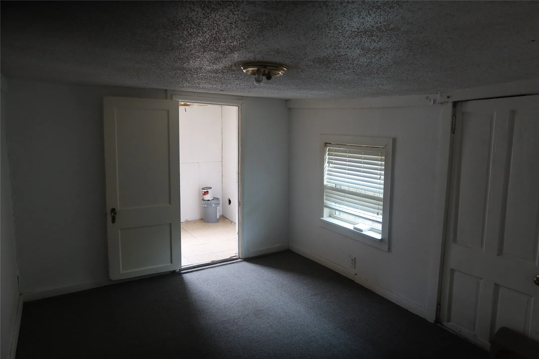 Single Family Residence For Sale in Dallas County , 4011 Coolidge Street, Dallas, Texas 75215, 4 Bedroom, 3 Bathroom, Garage spaces, 1,302 Sqft, built in 1921, mls#21370653, Real Estate Agent in Dallas, Homes For Sale in Dallas county, Homes For Sale in Dallas, Realtor in Dallas Texas, Real Estate Brokerage Independent Realty Texas, Luminita Cordes Realtor