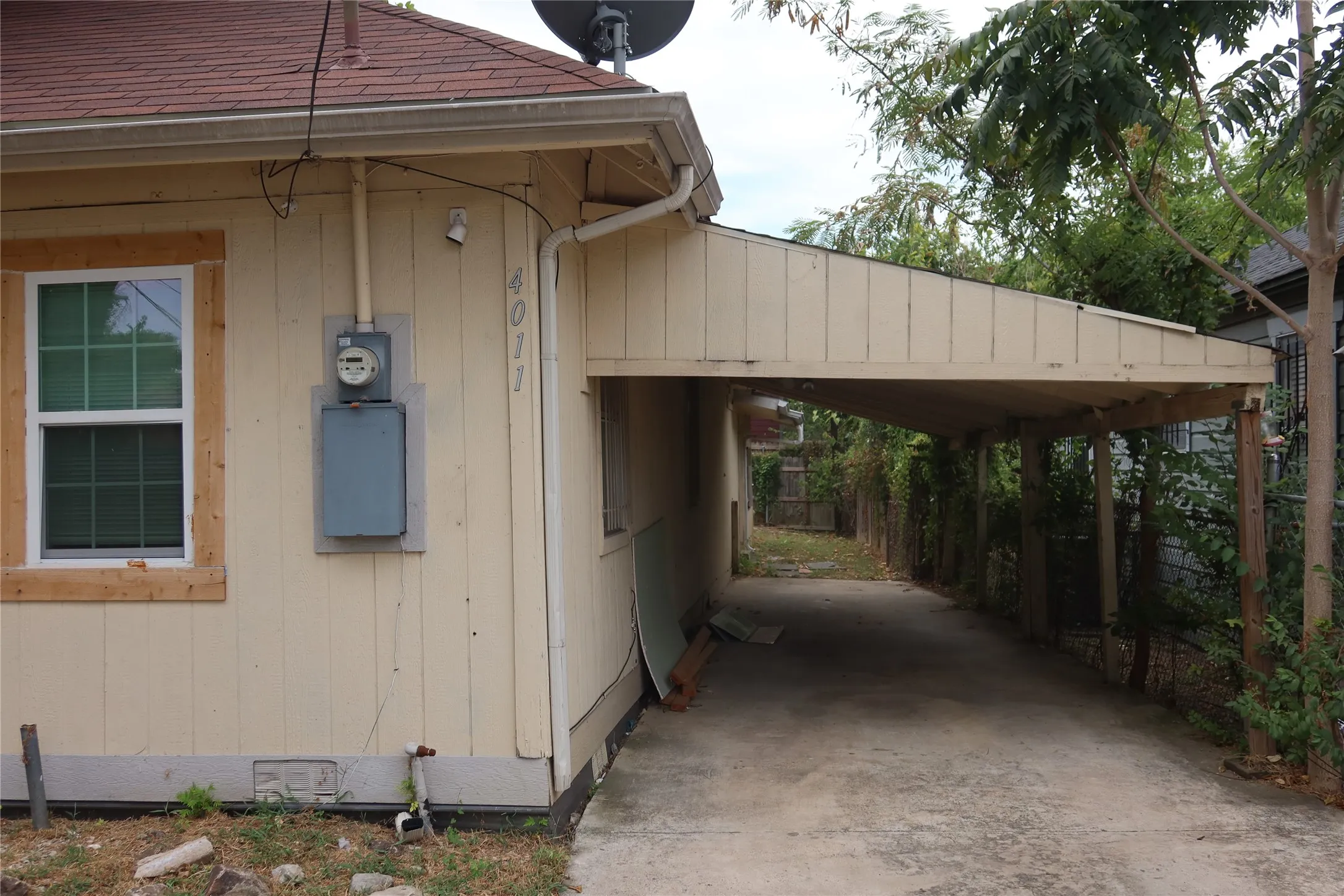 Single Family Residence For Sale in Dallas County , 4011 Coolidge Street, Dallas, Texas 75215, 4 Bedroom, 3 Bathroom, Garage spaces, 1,302 Sqft, built in 1921, mls#21370653, Real Estate Agent in Dallas, Homes For Sale in Dallas county, Homes For Sale in Dallas, Realtor in Dallas Texas, Real Estate Brokerage Independent Realty Texas, Luminita Cordes Realtor