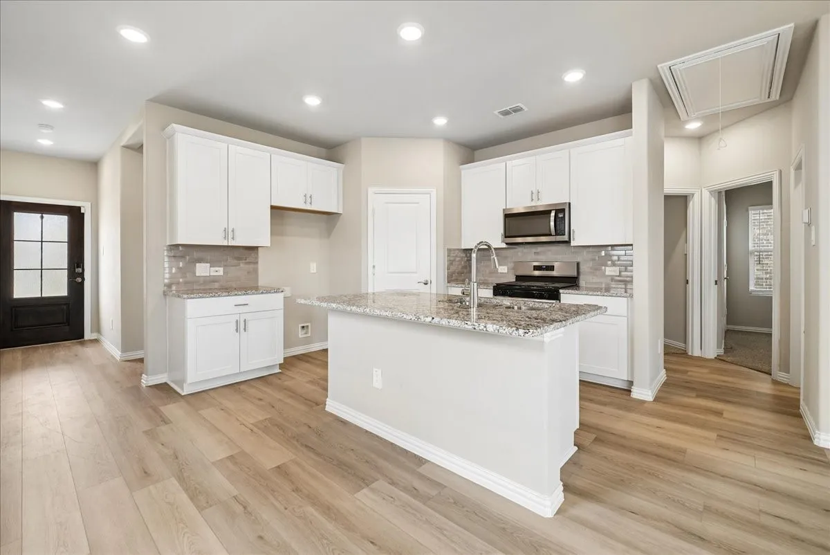 Single Family Residence For Rent in Collin County , 3903 Sandstone Drive, Princeton, Texas 75071, 3 Bedroom, 2 Bathroom, 2 Garage spaces, 1,551 Sqft, built in 2024, mls#21368534, Real Estate Agent in Princeton, Homes For Rent in Collin county, Homes For Rent in Princeton, Realtor in Princeton Texas, Real Estate Brokerage Independent Realty Texas, Luminita Cordes Realtor