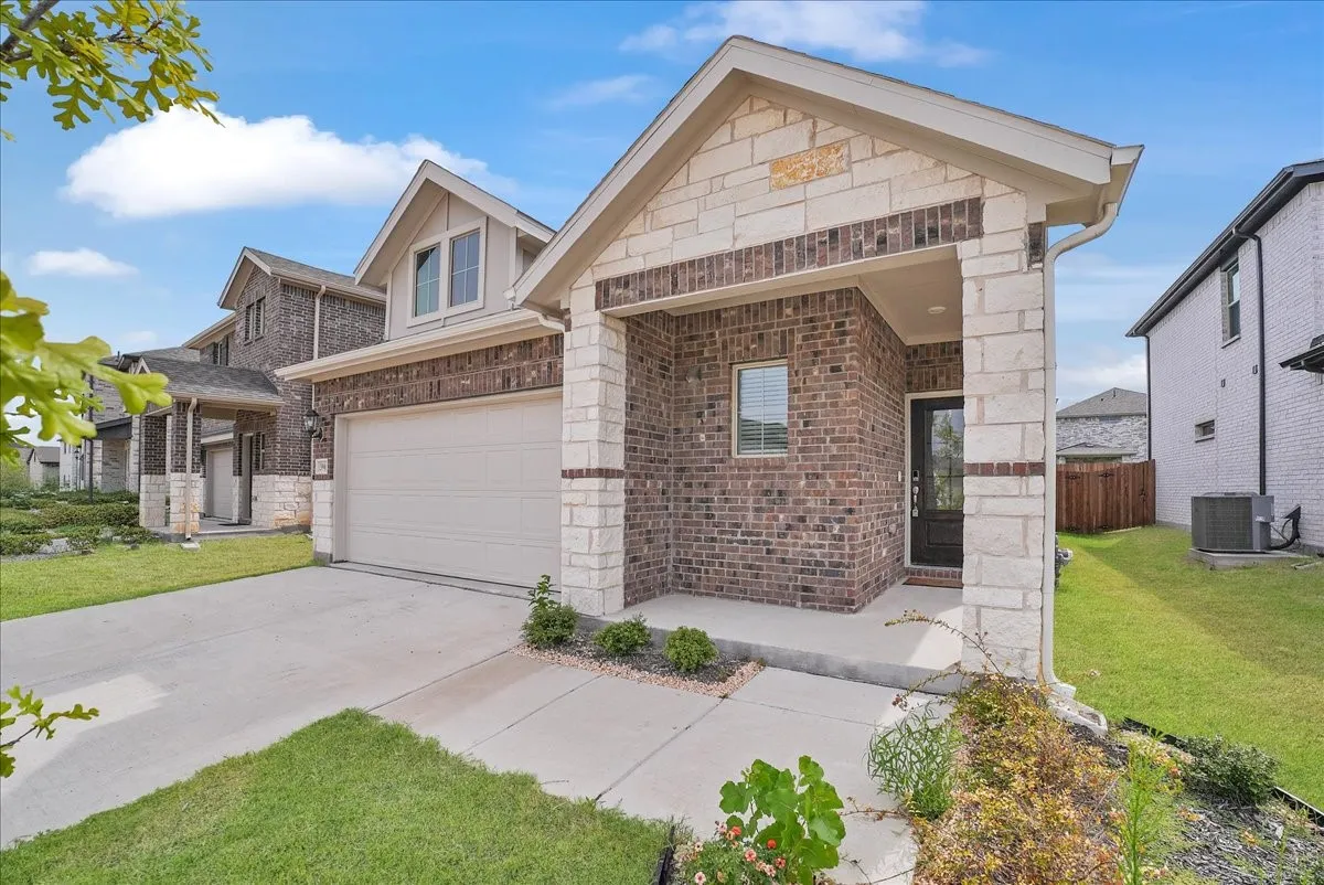 Single Family Residence For Rent in Collin County , 3903 Sandstone Drive, Princeton, Texas 75071, 3 Bedroom, 2 Bathroom, 2 Garage spaces, 1,551 Sqft, built in 2024, mls#21368534, Real Estate Agent in Princeton, Homes For Rent in Collin county, Homes For Rent in Princeton, Realtor in Princeton Texas, Real Estate Brokerage Independent Realty Texas, Luminita Cordes Realtor