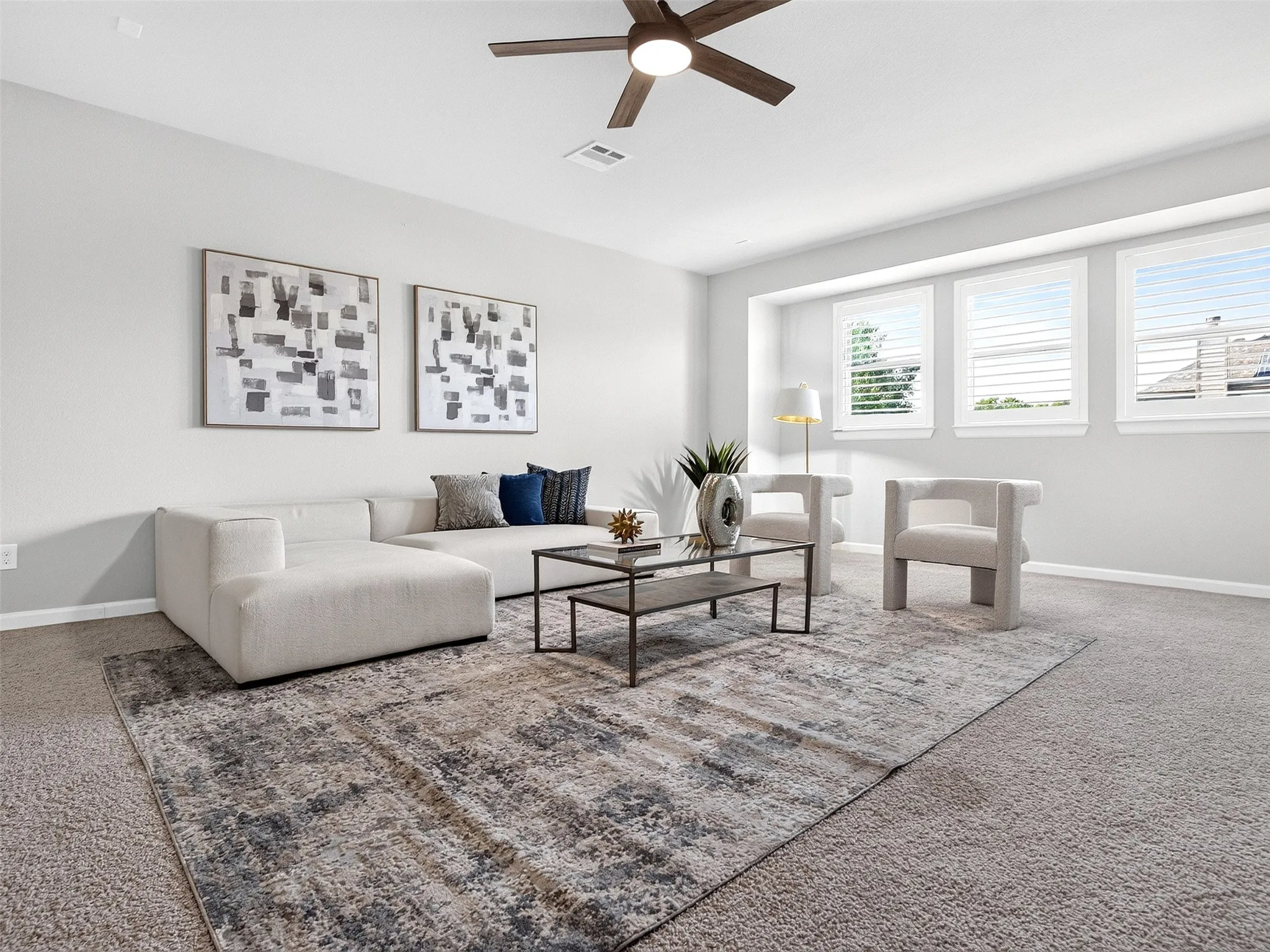 Single Family Residence For Sale in Denton County , 1708 Yeddo Path, Flower Mound, Texas 75028, 4 Bedroom, 4 Bathroom, 3 Garage spaces, 3,452 Sqft, built in 2014, mls#21367700, Real Estate Agent in Flower Mound, Homes For Sale in Denton county, Homes For Sale in Flower Mound, Realtor in Flower Mound Texas, Real Estate Brokerage Independent Realty Texas, Luminita Cordes Realtor