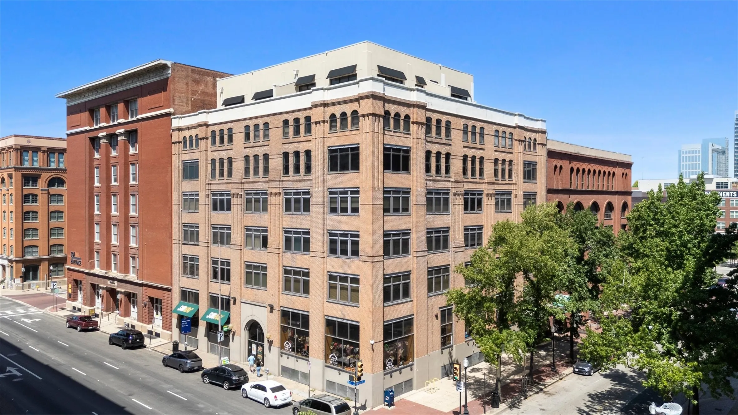Condominium For Rent in Dallas County , 509 Elm Street 604, Dallas, Texas 75202, 4 Bedroom, 3 Bathroom, 2 Garage spaces, 2,522 Sqft, built in 1930, mls#21368501, Real Estate Agent in Dallas, Homes For Rent in Dallas county, Homes For Rent in Dallas, Realtor in Dallas Texas, Real Estate Brokerage Independent Realty Texas, Luminita Cordes Realtor