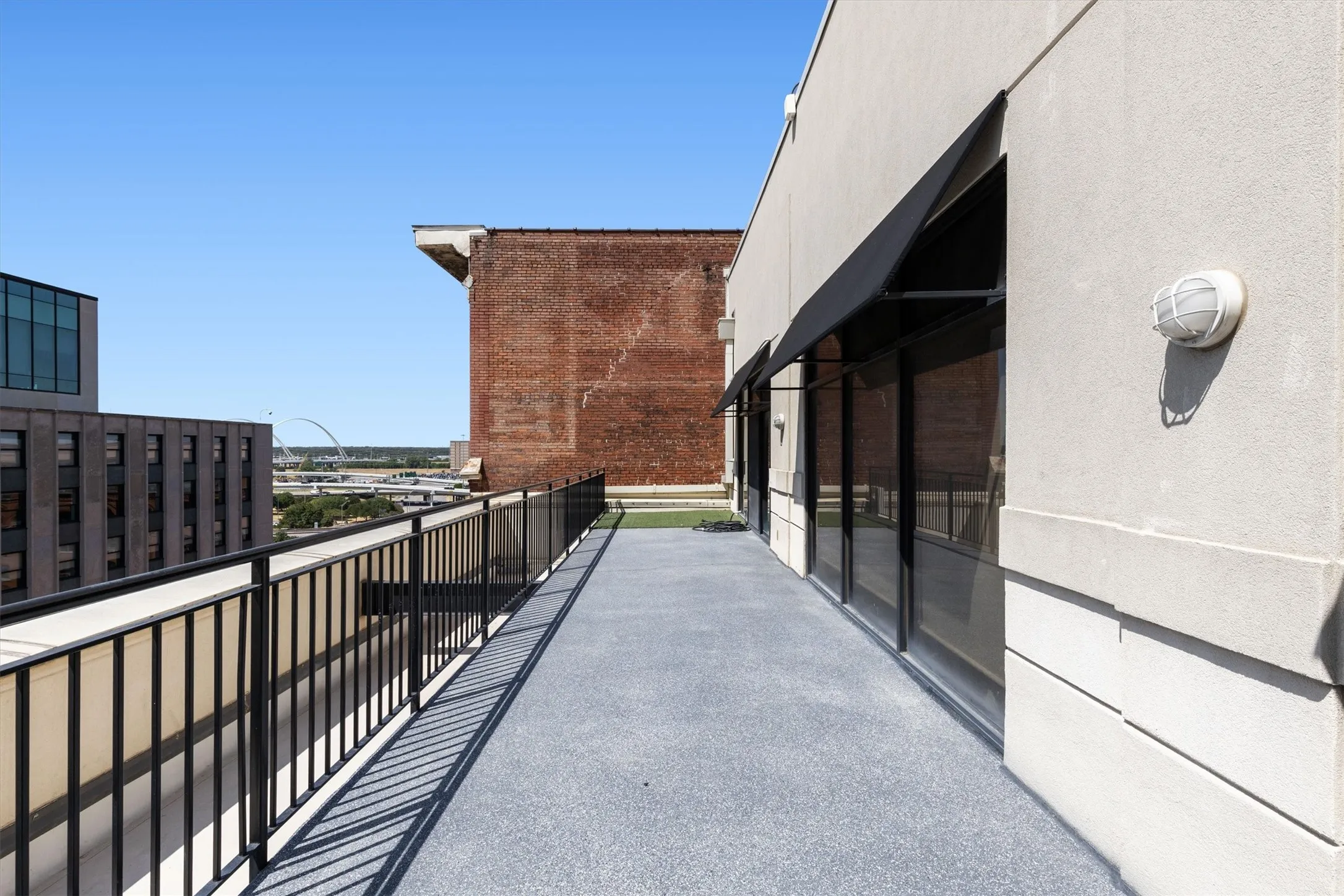 Condominium For Rent in Dallas County , 509 Elm Street 604, Dallas, Texas 75202, 4 Bedroom, 3 Bathroom, 2 Garage spaces, 2,522 Sqft, built in 1930, mls#21368501, Real Estate Agent in Dallas, Homes For Rent in Dallas county, Homes For Rent in Dallas, Realtor in Dallas Texas, Real Estate Brokerage Independent Realty Texas, Luminita Cordes Realtor