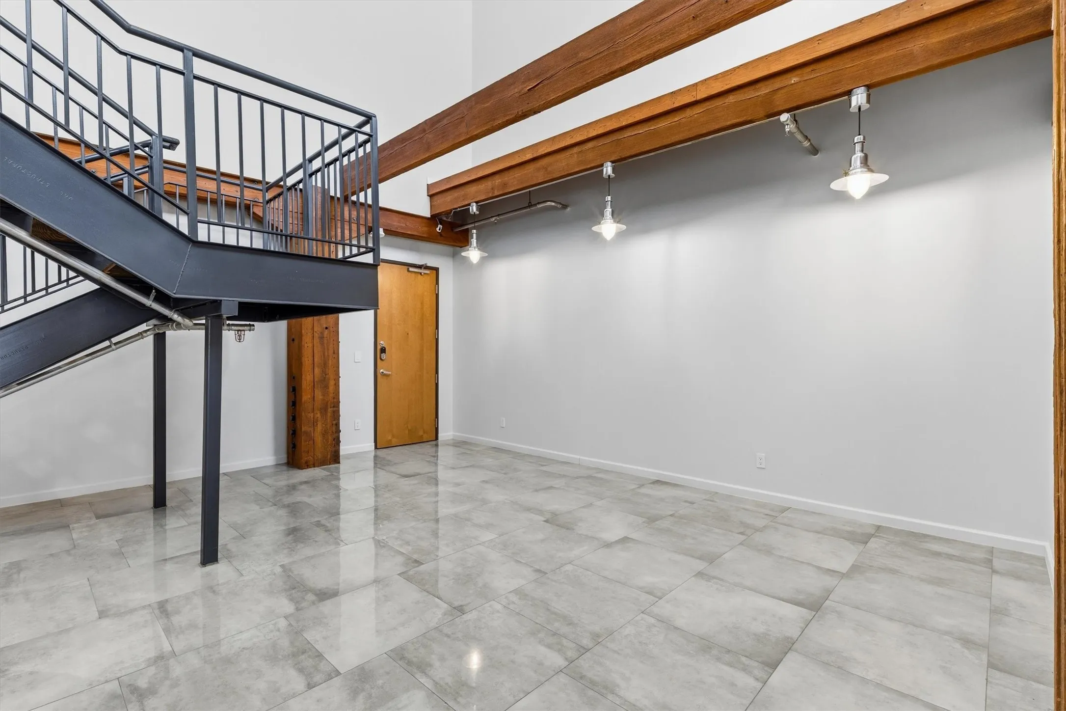 Condominium For Rent in Dallas County , 509 Elm Street 604, Dallas, Texas 75202, 4 Bedroom, 3 Bathroom, 2 Garage spaces, 2,522 Sqft, built in 1930, mls#21368501, Real Estate Agent in Dallas, Homes For Rent in Dallas county, Homes For Rent in Dallas, Realtor in Dallas Texas, Real Estate Brokerage Independent Realty Texas, Luminita Cordes Realtor