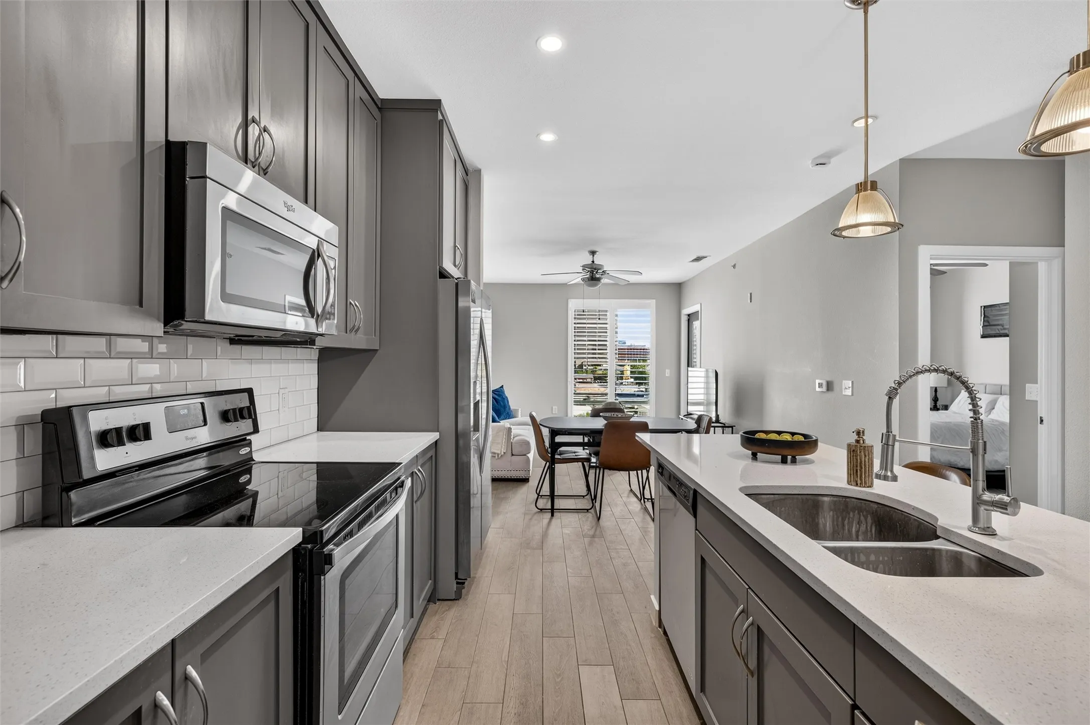 Condominium For Sale in Dallas County , 5609 Smu Boulevard 512, Dallas, Texas 75206, 1 Bedroom, 1 Bathroom, 1 Garage spaces, 752 Sqft, built in 2008, mls#21370459, Real Estate Agent in Dallas, Homes For Sale in Dallas county, Homes For Sale in Dallas, Realtor in Dallas Texas, Real Estate Brokerage Independent Realty Texas, Luminita Cordes Realtor