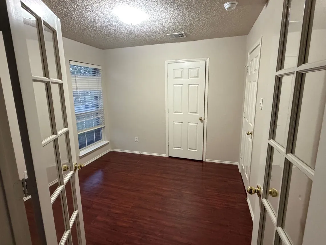 Single Family Residence For Rent in Denton County , 9189 Chivalry Court, Frisco, Texas 75033, 4 Bedroom, 2 Bathroom, 2 Garage spaces, 2,143 Sqft, built in 2002, mls#21370670, Real Estate Agent in Frisco, Homes For Rent in Denton county, Homes For Rent in Frisco, Realtor in Frisco Texas, Real Estate Brokerage Independent Realty Texas, Luminita Cordes Realtor