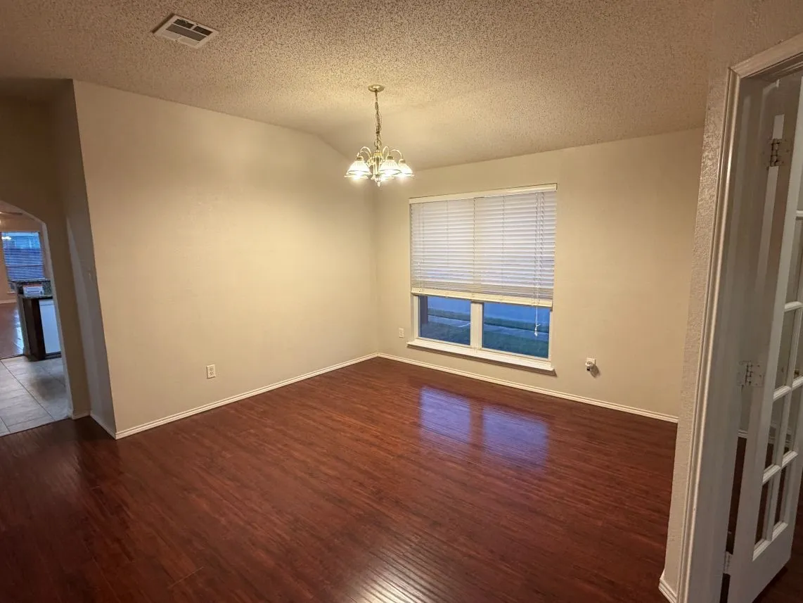 Single Family Residence For Rent in Denton County , 9189 Chivalry Court, Frisco, Texas 75033, 4 Bedroom, 2 Bathroom, 2 Garage spaces, 2,143 Sqft, built in 2002, mls#21370670, Real Estate Agent in Frisco, Homes For Rent in Denton county, Homes For Rent in Frisco, Realtor in Frisco Texas, Real Estate Brokerage Independent Realty Texas, Luminita Cordes Realtor
