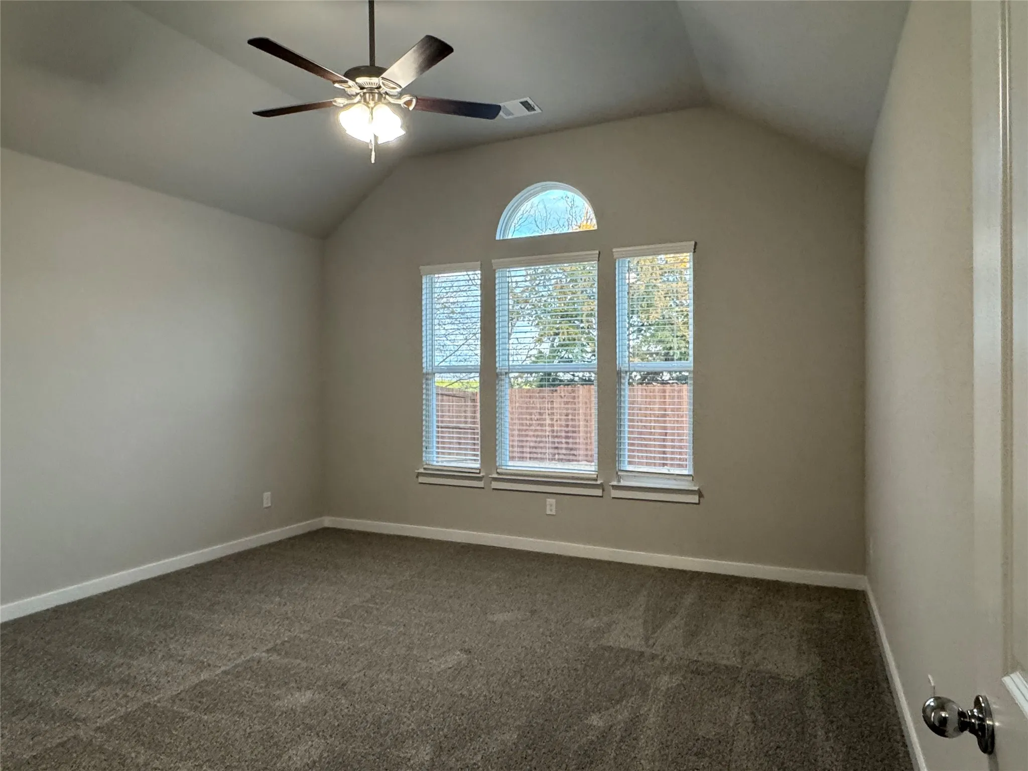 Single Family Residence For Rent in Ellis County , 400 Stone Hollow Drive, Ferris, Texas 75125, 4 Bedroom, 2 Bathroom, 2 Garage spaces, 2,029 Sqft, built in 2025, mls#21370672, Real Estate Agent in Ferris, Homes For Rent in Ellis county, Homes For Rent in Ferris, Realtor in Ferris Texas, Real Estate Brokerage Independent Realty Texas, Luminita Cordes Realtor