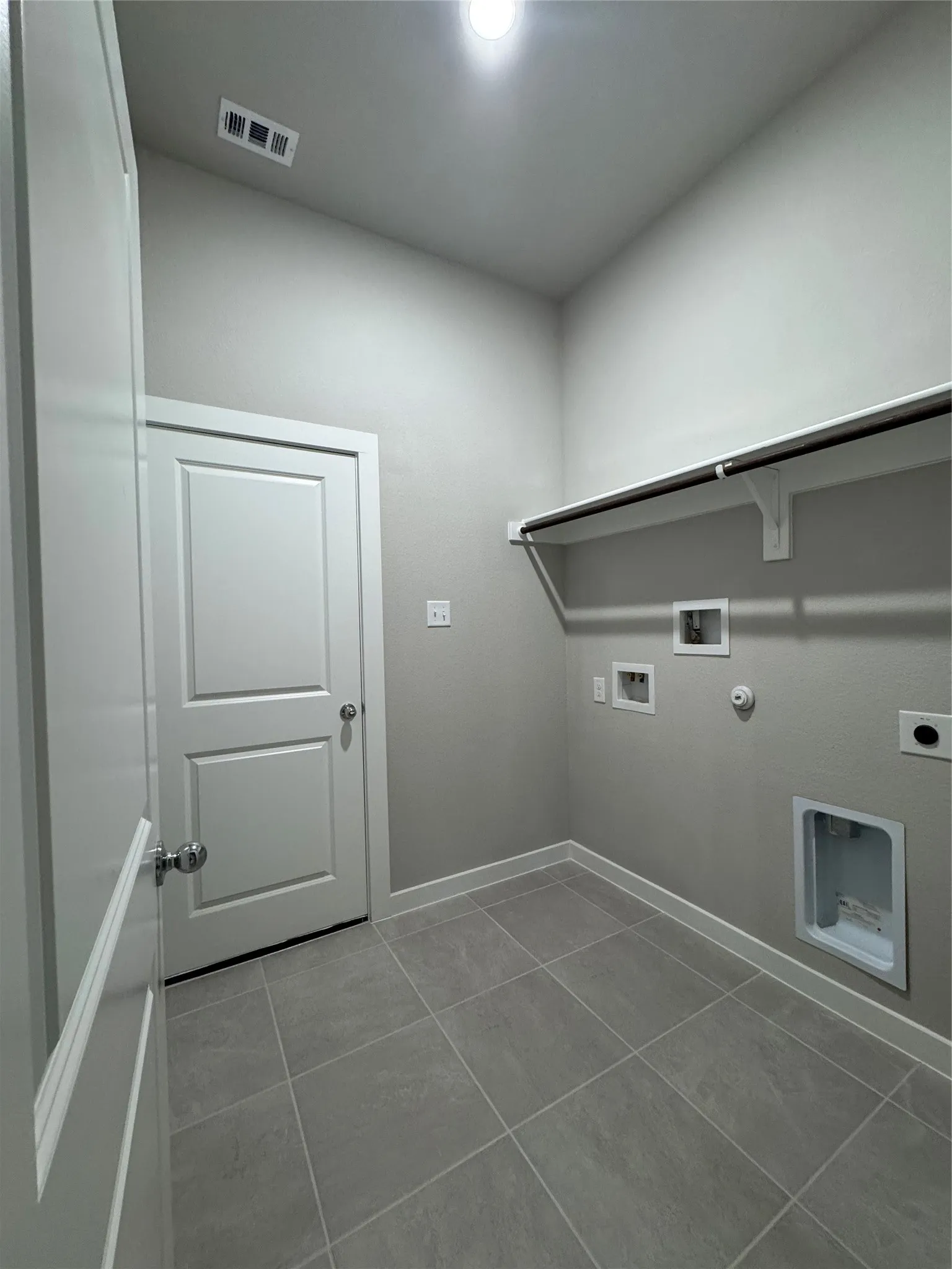 Single Family Residence For Rent in Ellis County , 400 Stone Hollow Drive, Ferris, Texas 75125, 4 Bedroom, 2 Bathroom, 2 Garage spaces, 2,029 Sqft, built in 2025, mls#21370672, Real Estate Agent in Ferris, Homes For Rent in Ellis county, Homes For Rent in Ferris, Realtor in Ferris Texas, Real Estate Brokerage Independent Realty Texas, Luminita Cordes Realtor