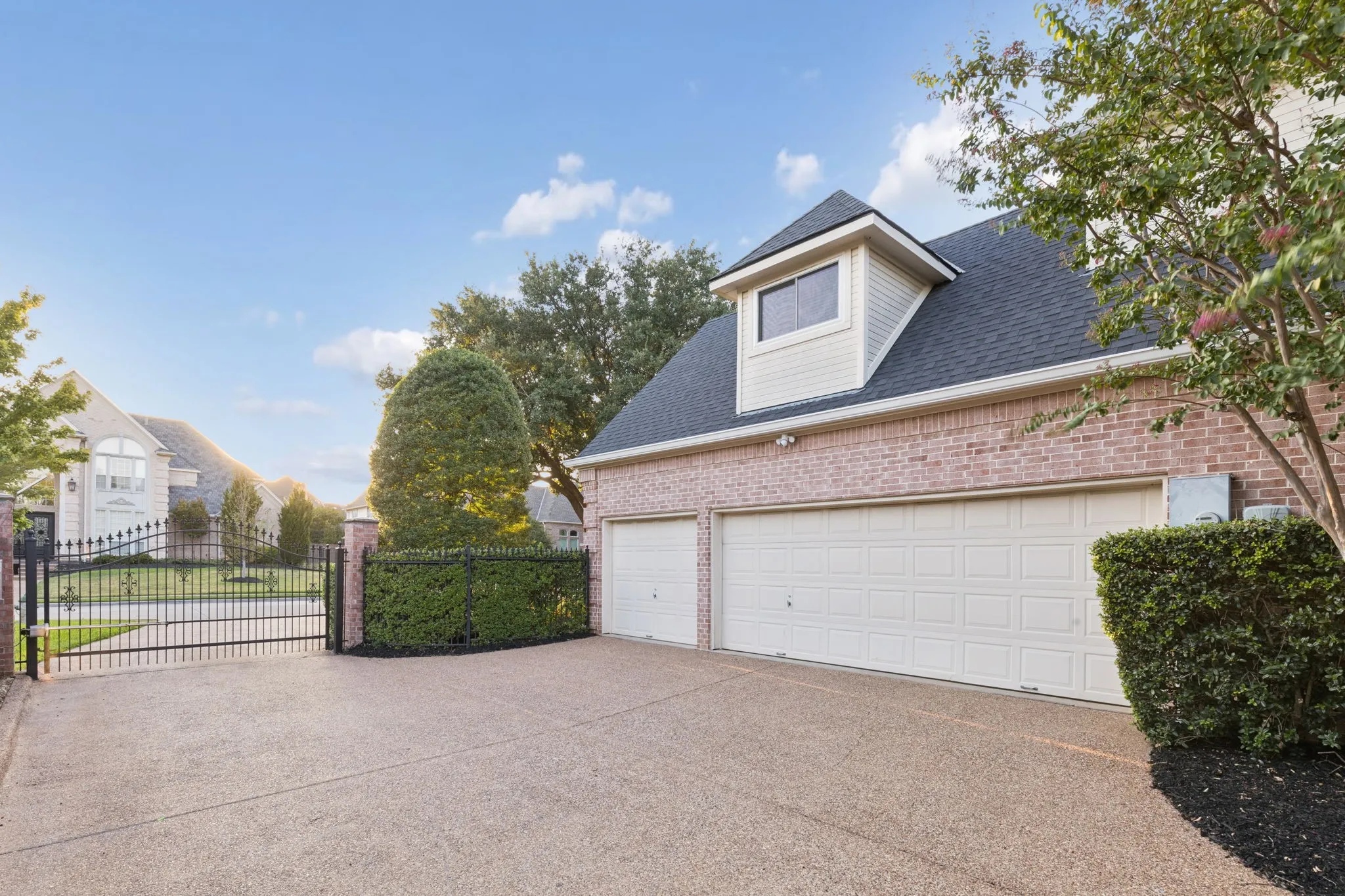 Single Family Residence For Sale in Tarrant County , 1415 Bent Creek Drive, Southlake, Texas 76092, 5 Bedroom, 5 Bathroom, 3 Garage spaces, 4,835 Sqft, built in 1994, mls#21368939, Real Estate Agent in Southlake, Homes For Sale in Tarrant county, Homes For Sale in Southlake, Realtor in Southlake Texas, Real Estate Brokerage Independent Realty Texas, Luminita Cordes Realtor