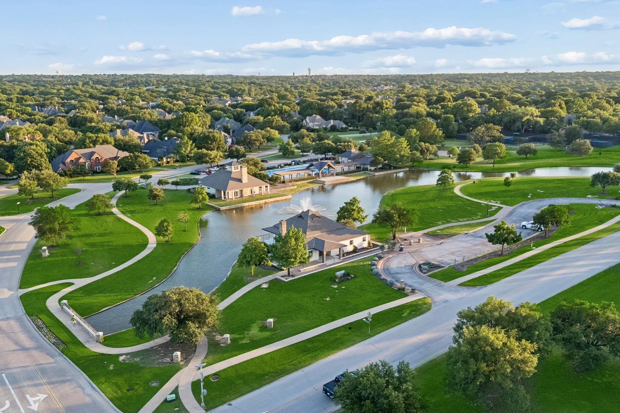 Single Family Residence For Sale in Tarrant County , 1415 Bent Creek Drive, Southlake, Texas 76092, 5 Bedroom, 5 Bathroom, 3 Garage spaces, 4,835 Sqft, built in 1994, mls#21368939, Real Estate Agent in Southlake, Homes For Sale in Tarrant county, Homes For Sale in Southlake, Realtor in Southlake Texas, Real Estate Brokerage Independent Realty Texas, Luminita Cordes Realtor