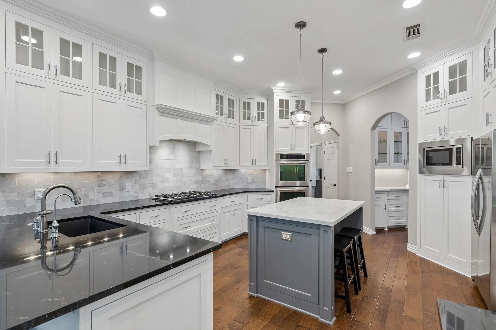 Single Family Residence For Sale in Tarrant County , 1415 Bent Creek Drive, Southlake, Texas 76092, 5 Bedroom, 5 Bathroom, 3 Garage spaces, 4,835 Sqft, built in 1994, mls#21368939, Real Estate Agent in Southlake, Homes For Sale in Tarrant county, Homes For Sale in Southlake, Realtor in Southlake Texas, Real Estate Brokerage Independent Realty Texas, Luminita Cordes Realtor
