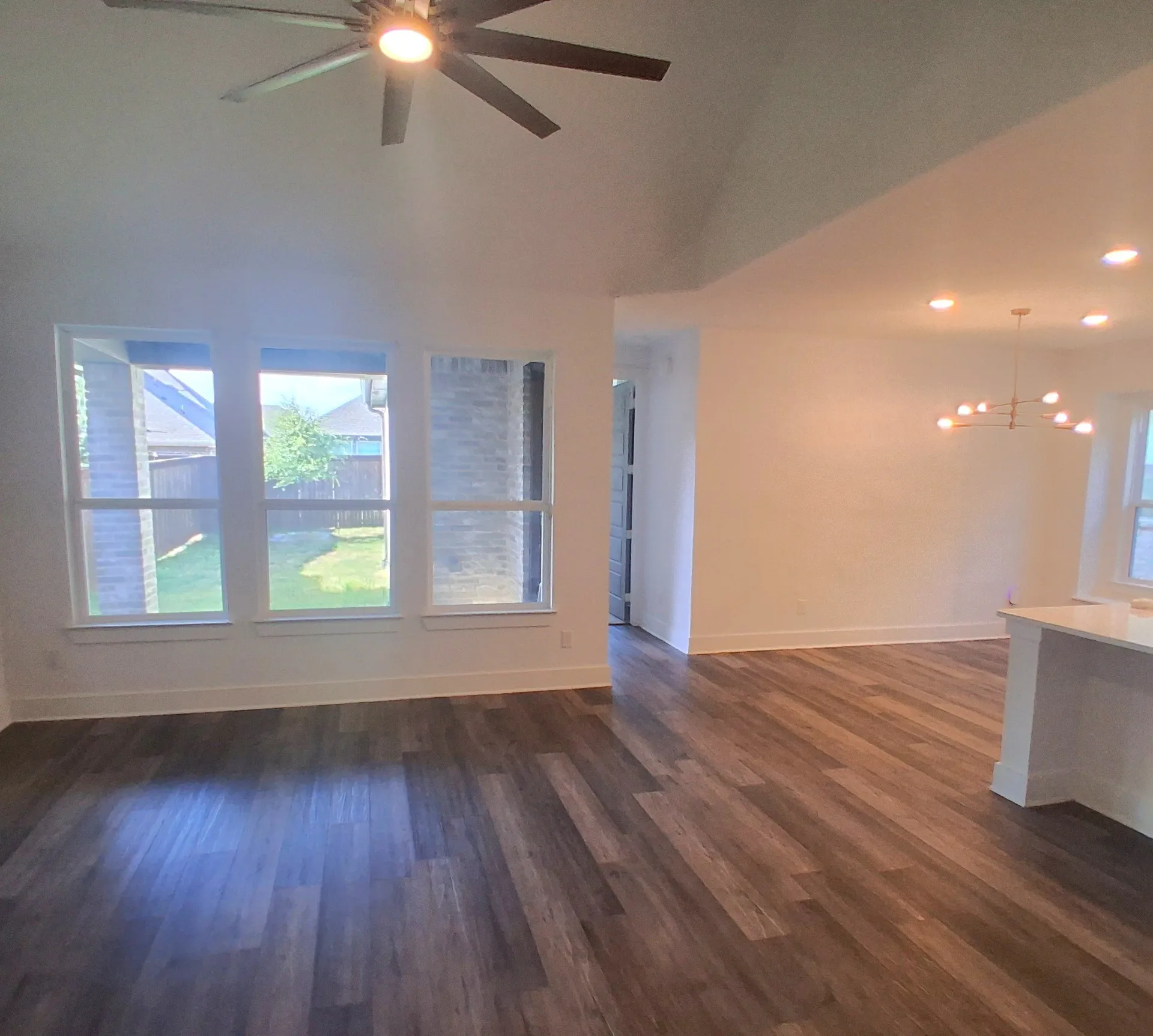 Single Family Residence For Sale in Rockwall County , 3161 Wind Knot Way, Royse City, Texas 75189, 4 Bedroom, 3 Bathroom, 2 Garage spaces, 2,612 Sqft, built in 2022, mls#21369090, Real Estate Agent in Royse City, Homes For Sale in Rockwall county, Homes For Sale in Royse City, Realtor in Royse City Texas, Real Estate Brokerage Independent Realty Texas, Luminita Cordes Realtor