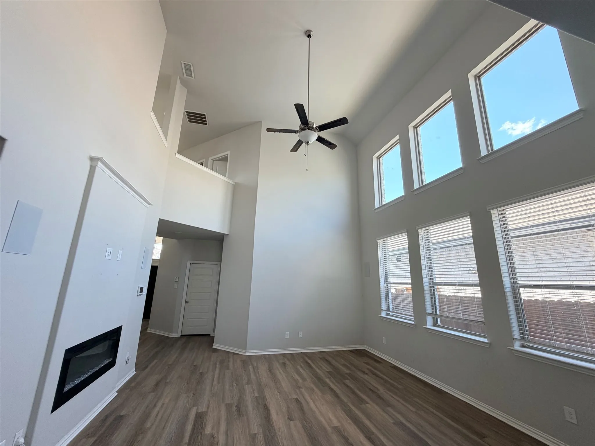 Single Family Residence For Sale in Grayson County , 3709 Talisker Boulevard, Sherman, Texas 75090, 4 Bedroom, 3 Bathroom, 2 Garage spaces, 2,646 Sqft, built in 2023, mls#21370680, Real Estate Agent in Sherman, Homes For Sale in Grayson county, Homes For Sale in Sherman, Realtor in Sherman Texas, Real Estate Brokerage Independent Realty Texas, Luminita Cordes Realtor