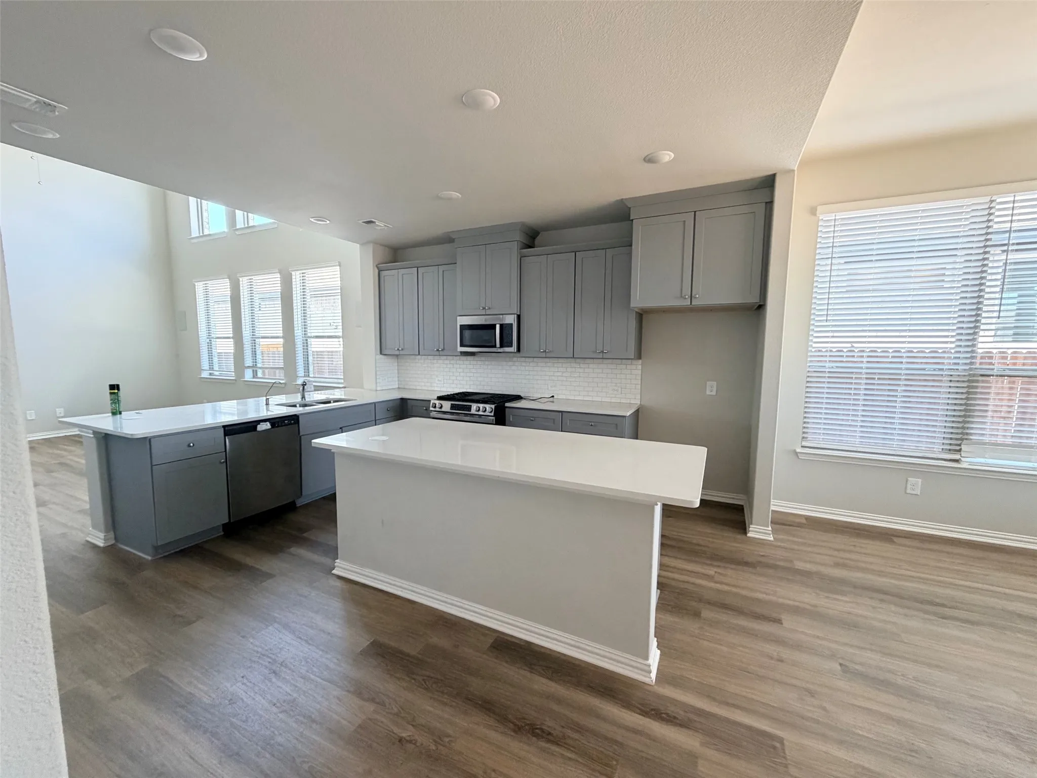 Single Family Residence For Sale in Grayson County , 3709 Talisker Boulevard, Sherman, Texas 75090, 4 Bedroom, 3 Bathroom, 2 Garage spaces, 2,646 Sqft, built in 2023, mls#21370680, Real Estate Agent in Sherman, Homes For Sale in Grayson county, Homes For Sale in Sherman, Realtor in Sherman Texas, Real Estate Brokerage Independent Realty Texas, Luminita Cordes Realtor