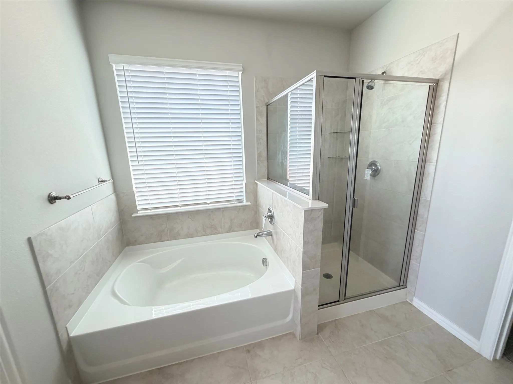 Single Family Residence For Sale in Grayson County , 3709 Talisker Boulevard, Sherman, Texas 75090, 4 Bedroom, 3 Bathroom, 2 Garage spaces, 2,646 Sqft, built in 2023, mls#21370680, Real Estate Agent in Sherman, Homes For Sale in Grayson county, Homes For Sale in Sherman, Realtor in Sherman Texas, Real Estate Brokerage Independent Realty Texas, Luminita Cordes Realtor